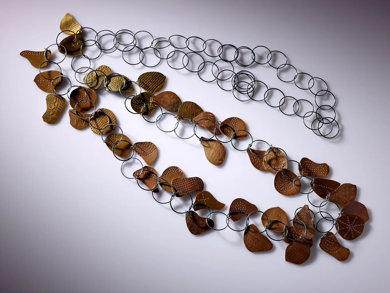 veness_necklace#1.jpg