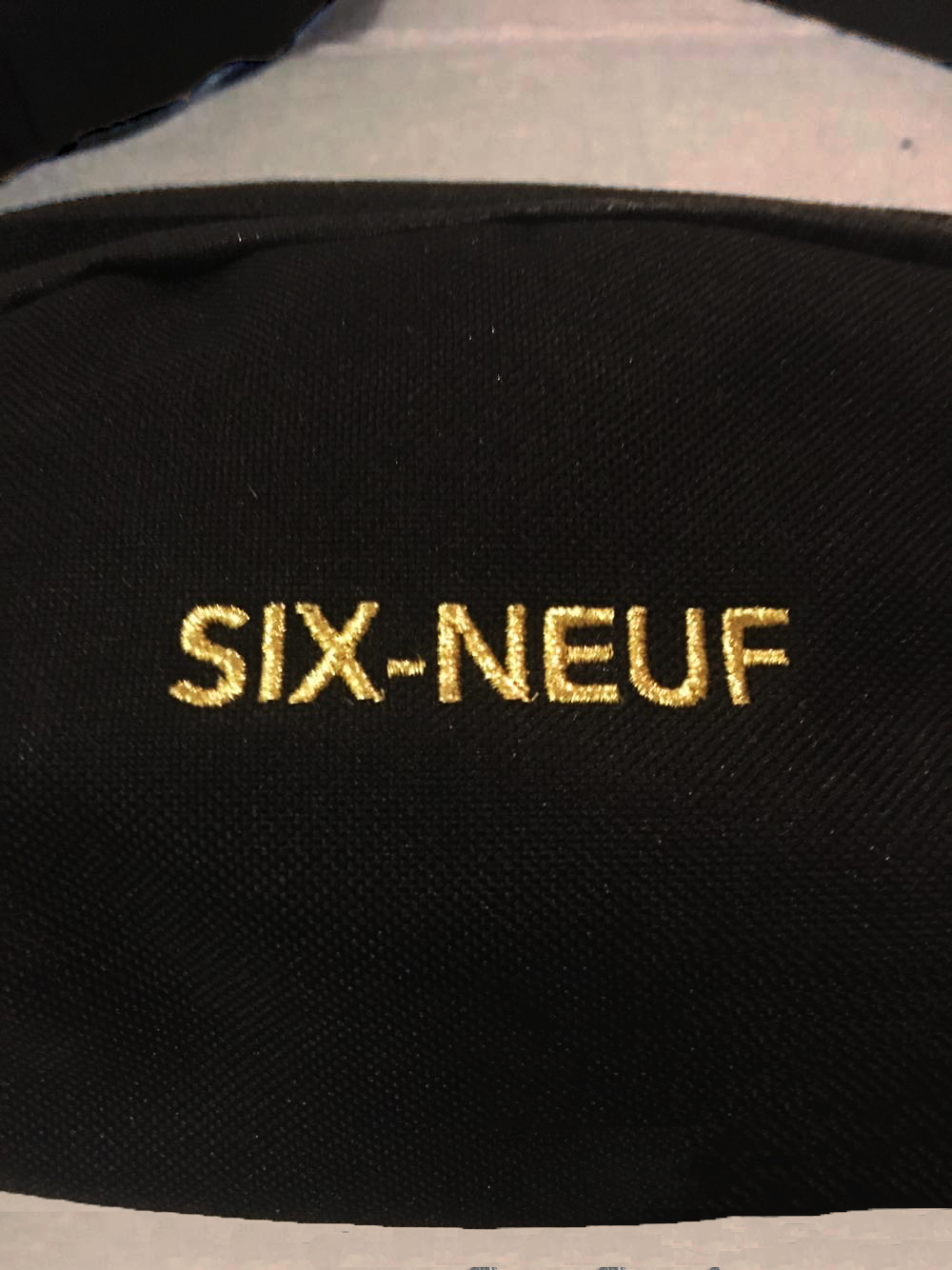 SIX NEUF Zomm 3.png