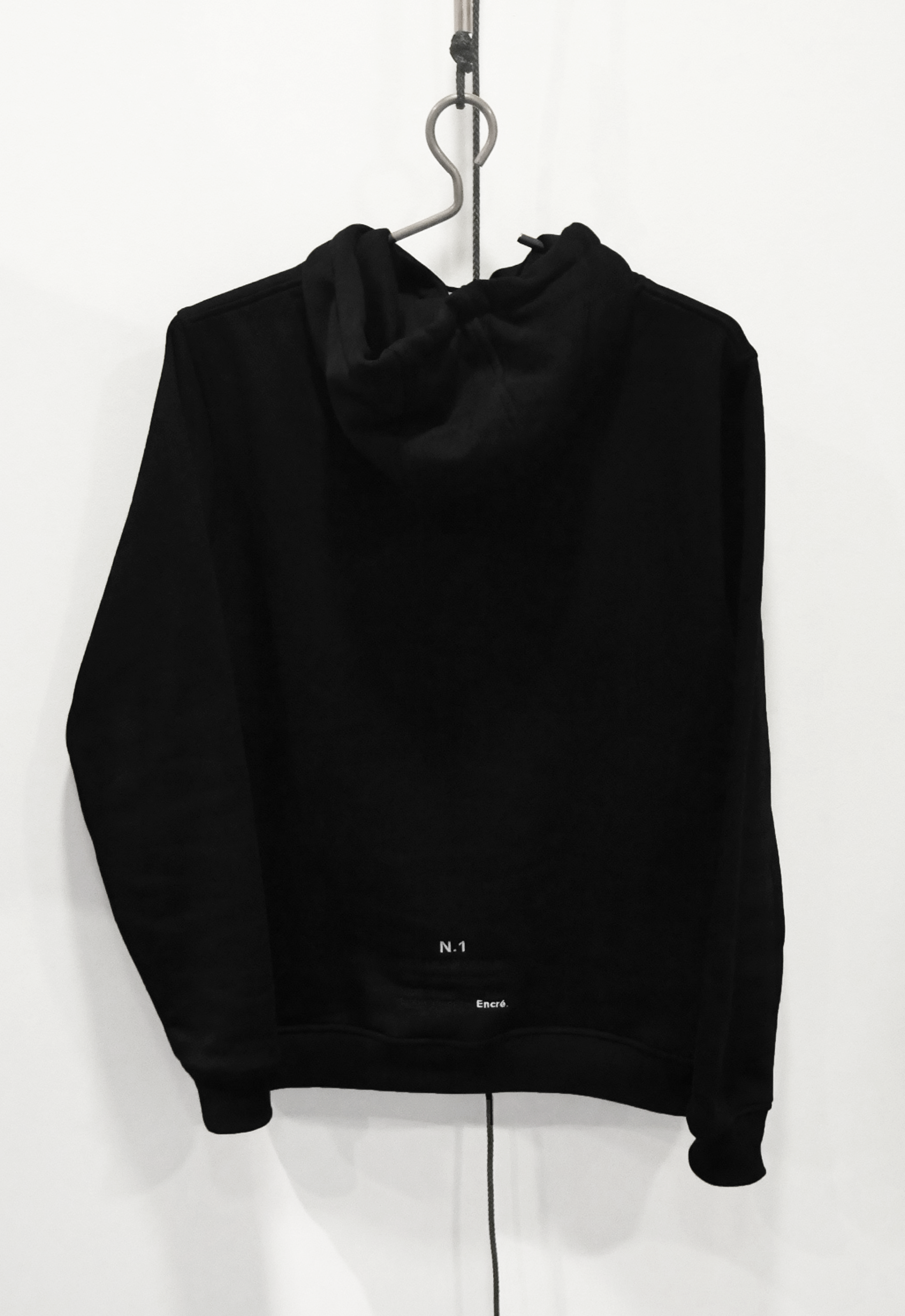 Dos Hoodie.png