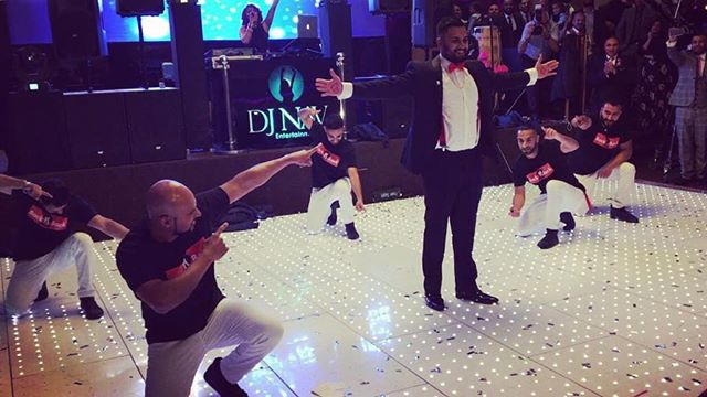 Snap! 📷
What a magical moment with our very talented groom! Well done on the surprise choreography! 🙌👏
#signhimup 💃😃
.
#back2back #back2backdancers #choreography #blessed #streetdance #wedding #weddingseason #hiphopdance #bhangra #energy #hardwo