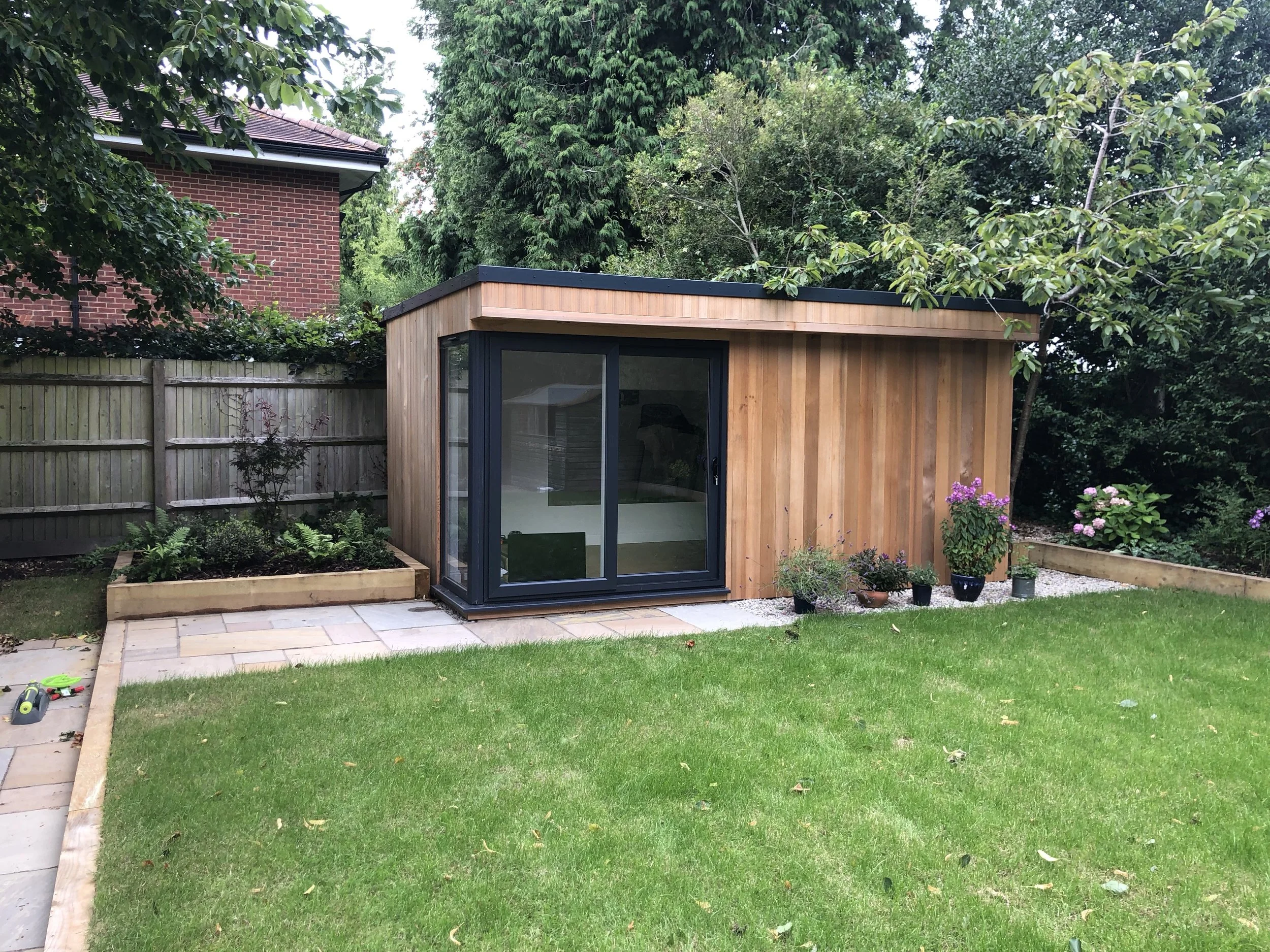 Garden Corner Studio Gym Completed in Bournemouth