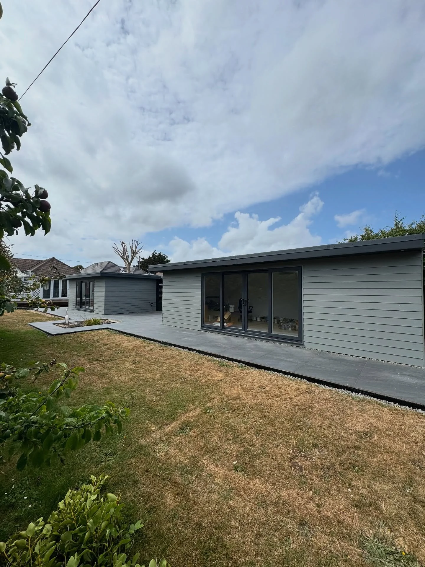This time our customer needed two rooms, and why not! Both finished in Hardie plank with air-conditioning and internet. #gardenroom #gardenbuilding #gardenstudio #gardengym