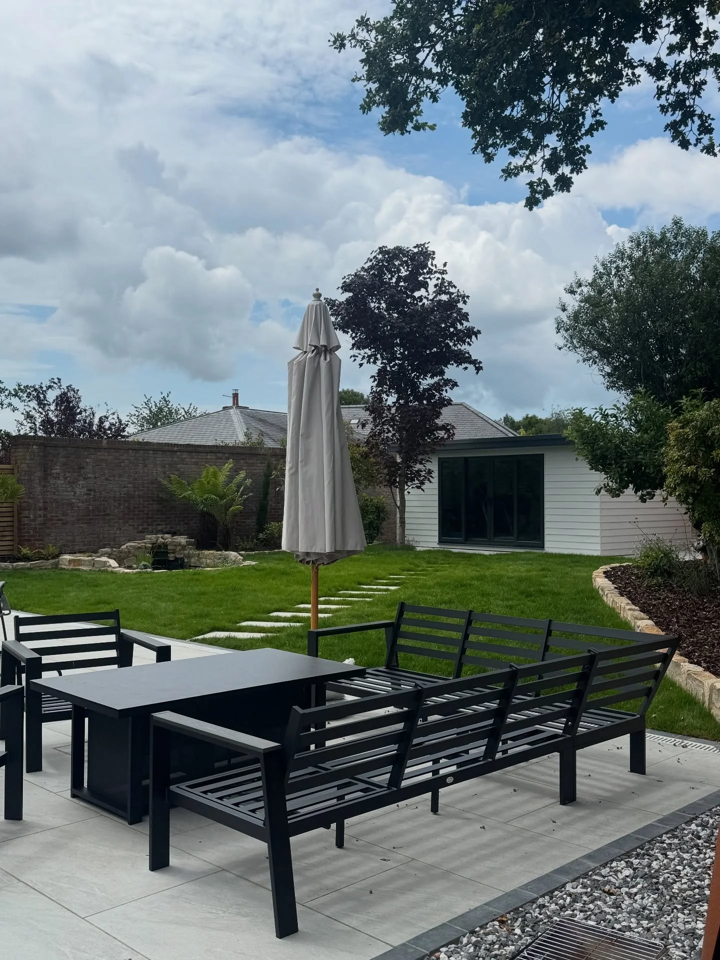Another beautiful room which has been enhanced by some beautiful landscaping. #gardenroom #gardenbuilding #gardengym #gardenstudio
