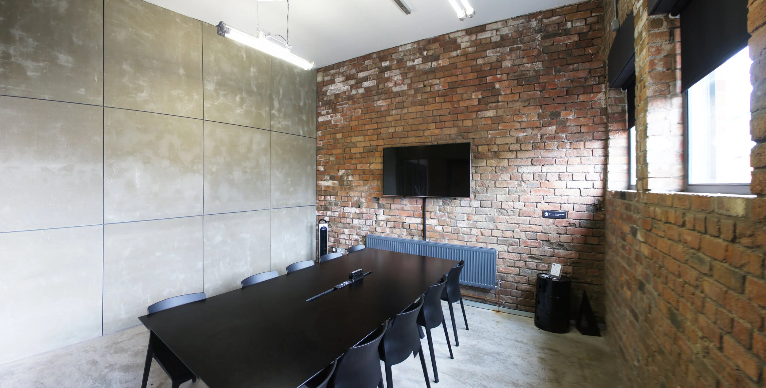 MeetingRm02.jpg