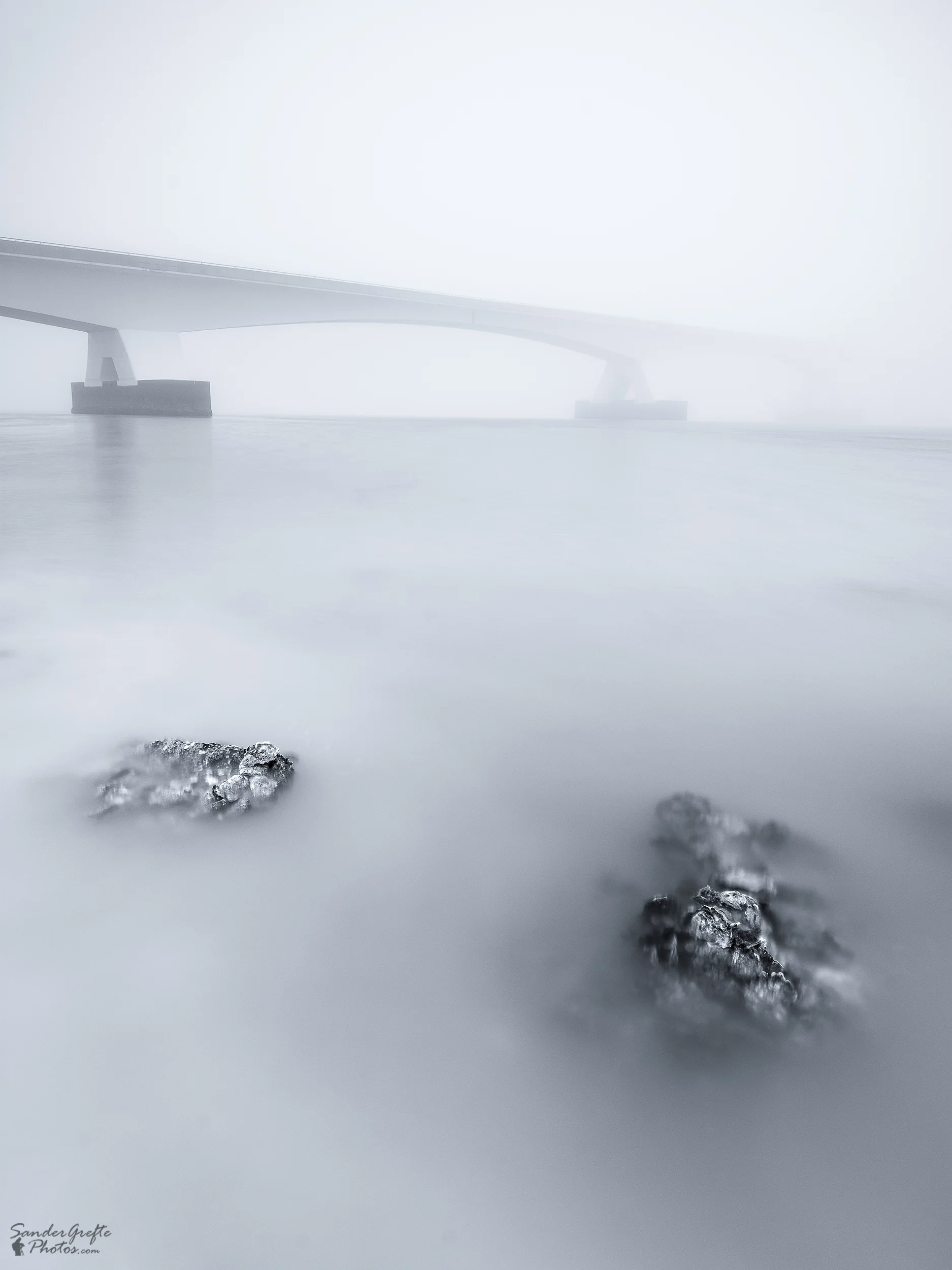 Mijn nummer 1, de Zeelandbrug: 14mm, iso 100, f11, 10s