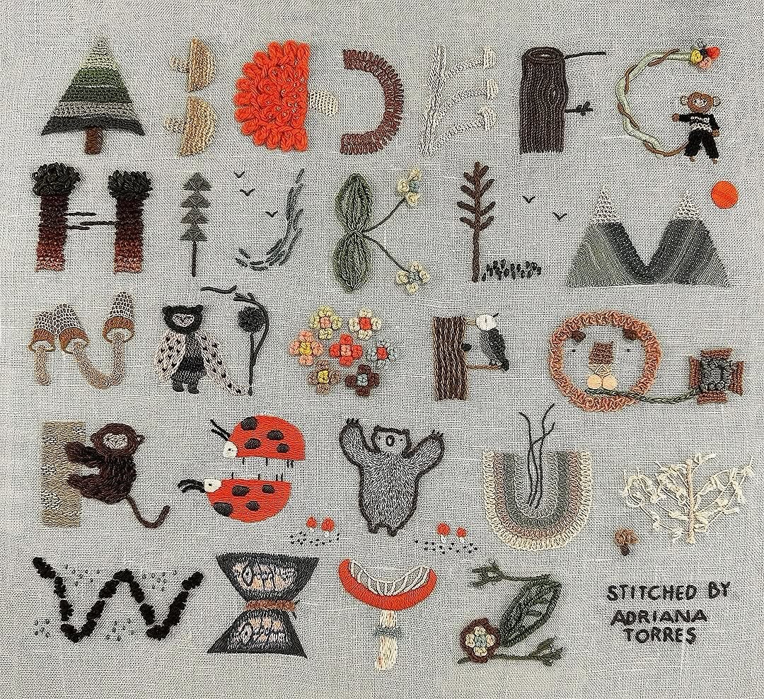 Join us with &gt;&gt;&gt;&gt; with &bull; @soymigadepan in our Brixton studio - On my next tour, I&rsquo;ll be teaching the Argentinian knot, the Argentinian square knot, and the Argentinian Picot.

The Alphabet Kit includes a printed fabric, needles
