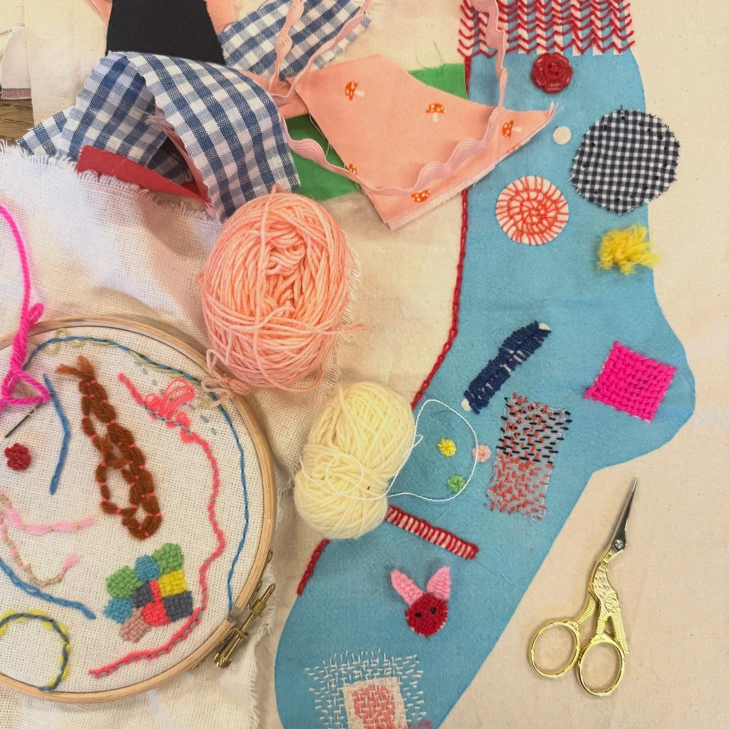 Weekend of workshops teaching stitches for embroidery and repair  at @raystitch Islington and @3spaceorg Brixton - my first workshop teaching repair stitches on my printed sock kit which will come out for Xmas - thanks to all that came, explored and 