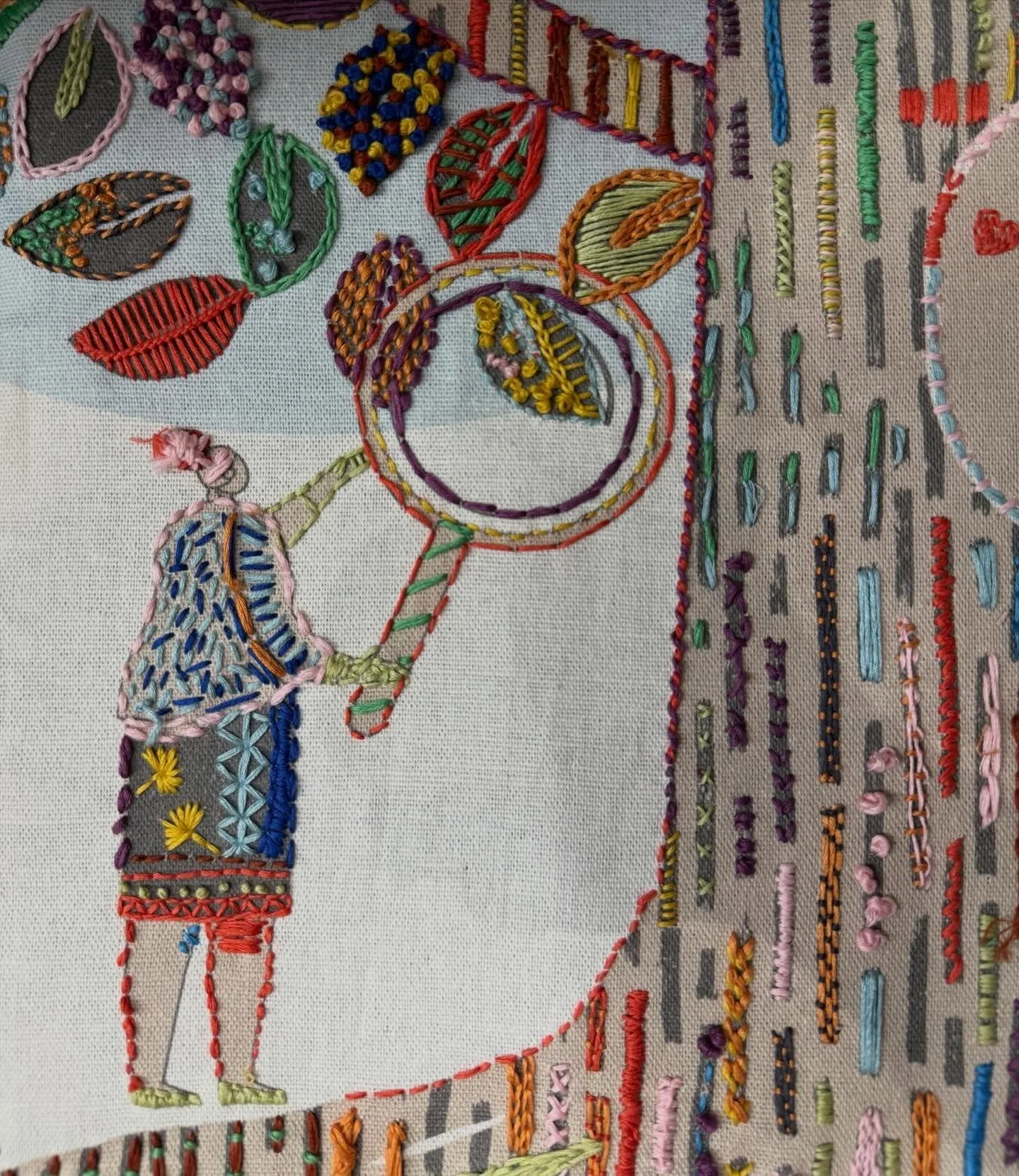 Lovely afternoon stitching with @artshumsucl bicentennial cloth - great conversations and beautiful work over the last 18 months - more to come about this wonderful project! #communitystitching #stitchtogether #wellbeing #textilenarratives #embroider