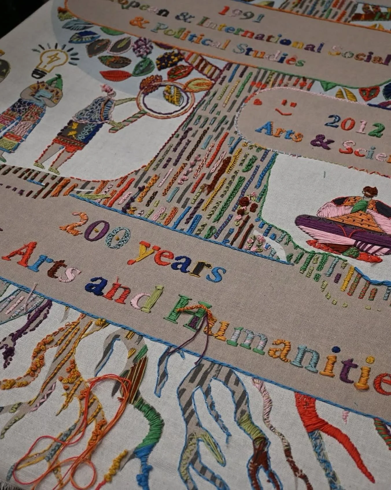 18 month stitching project collaboration with @artshumsucl and @stitch_school The final stitches have been added to the Arts &amp; Humanities Community Cloth for #UCL200 🧵

Completed on 14 April 2026, this faculty‑led project is a powerful celebrati