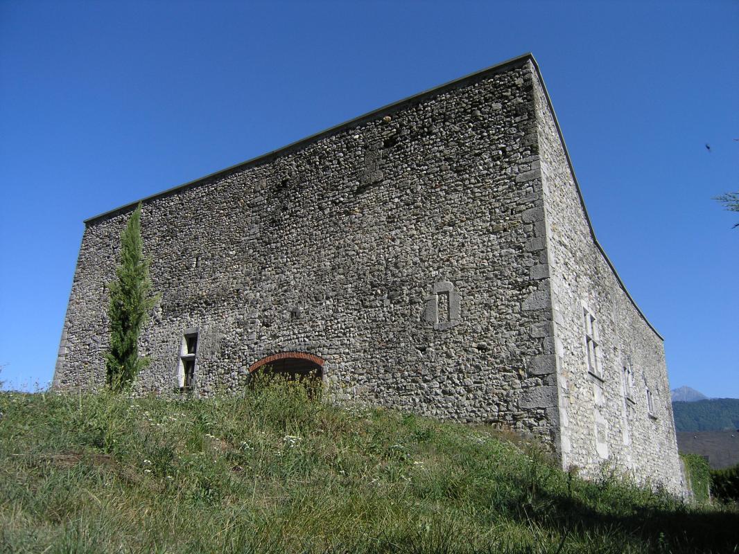 The imposing chateau of Merande