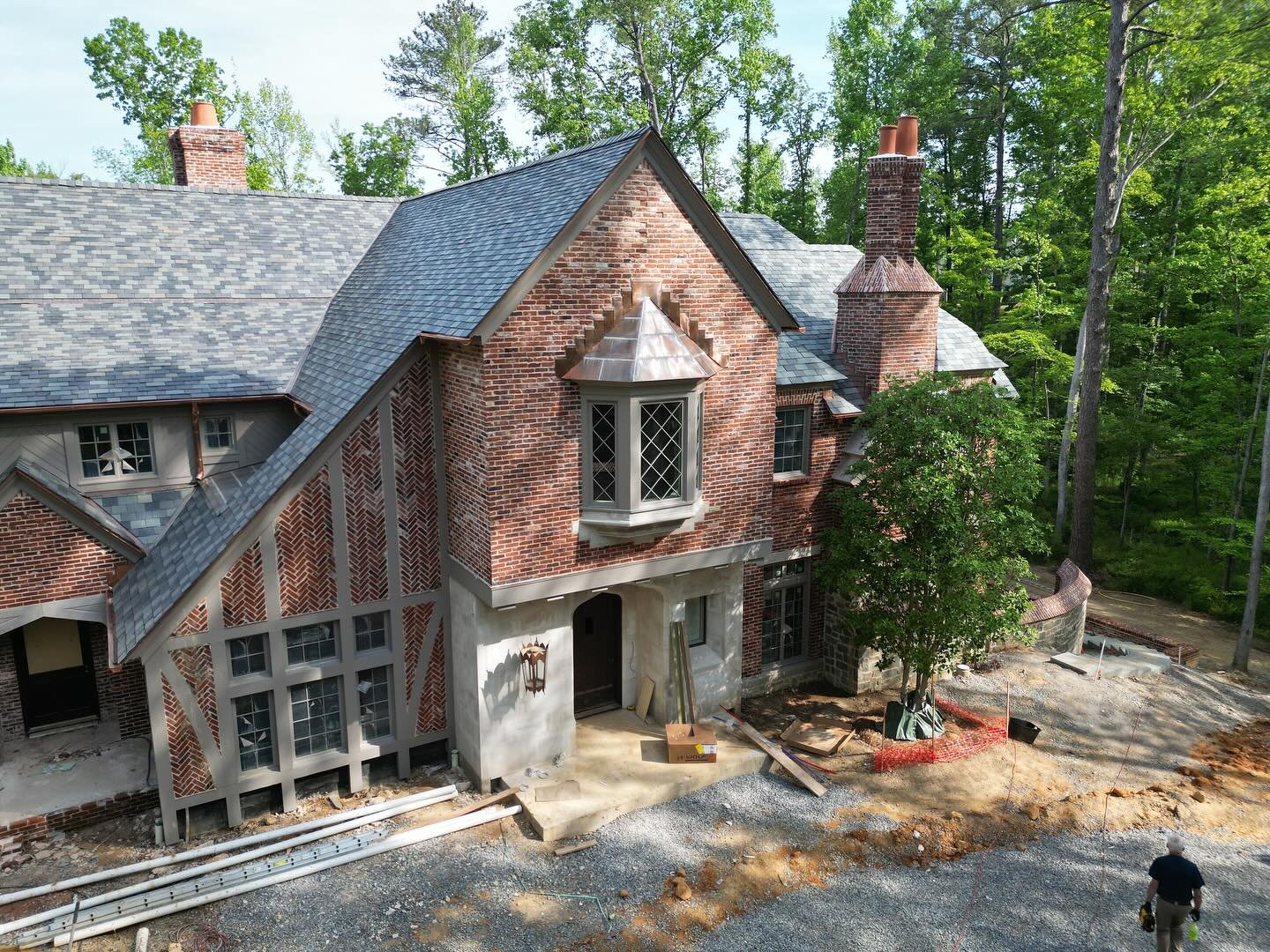 Progress in Shoal Creek.  We&rsquo;re in the final stretch and thrilled to see how everything is coming together!
.
.
.
#architecture #tudor #tudorhouse #residentialarchitecture #home #family #pool #traditional #traditionaldesign #slate #landscape #l