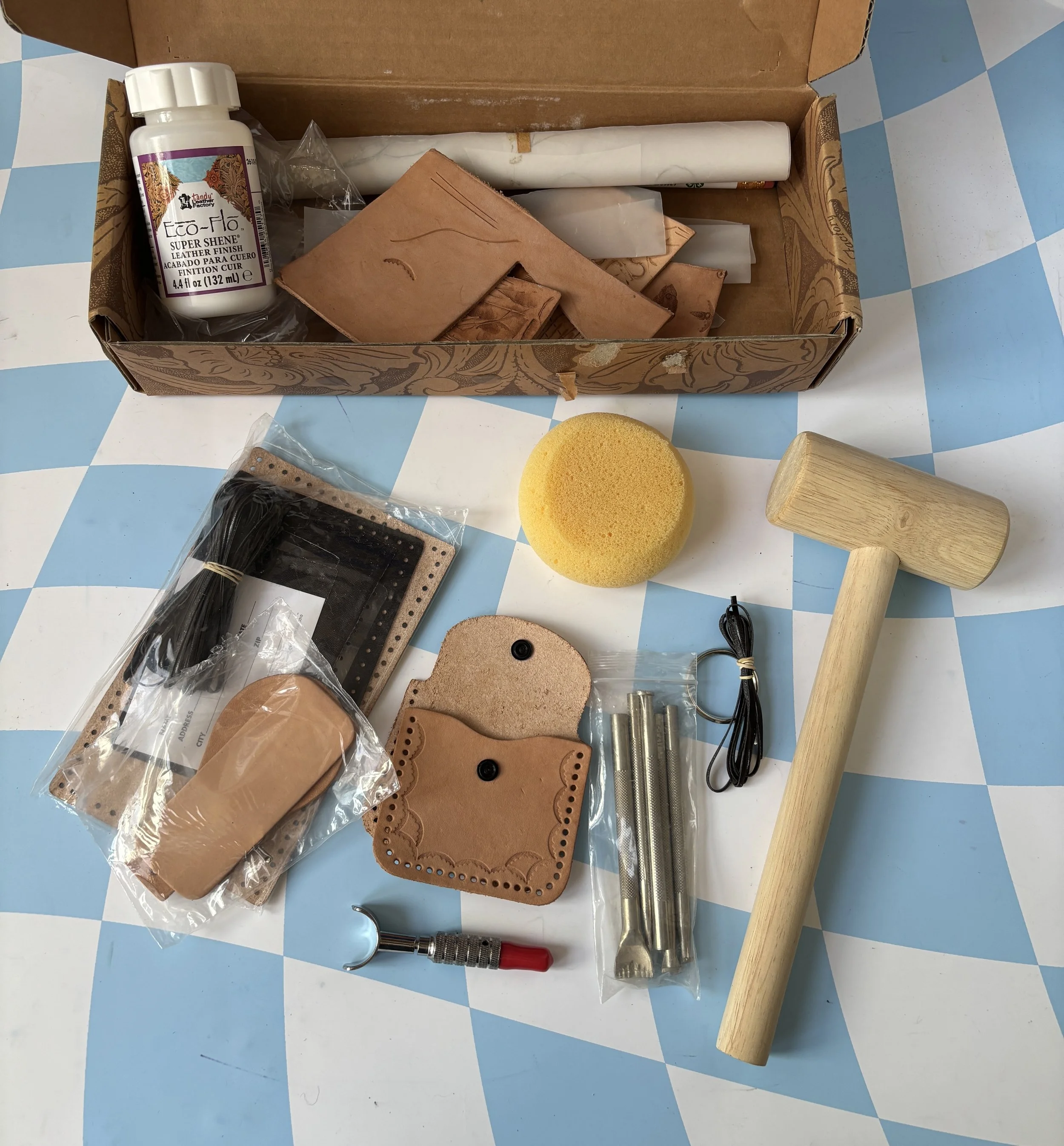 Tandy Basic Leathercraft Set