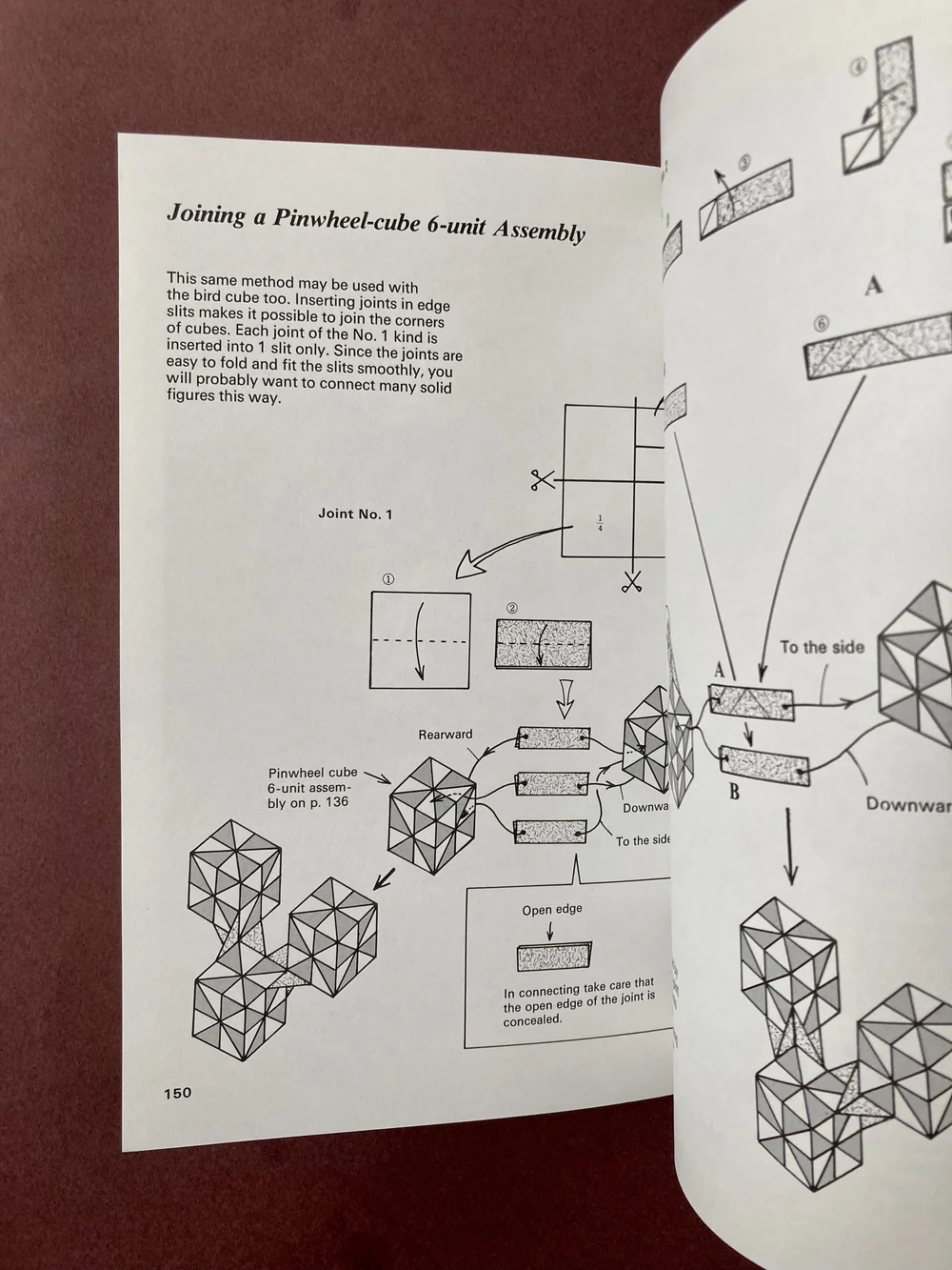 Multidimensional Transformations: Unit Origami — INDIGO HIPPO, image size:1000x1333