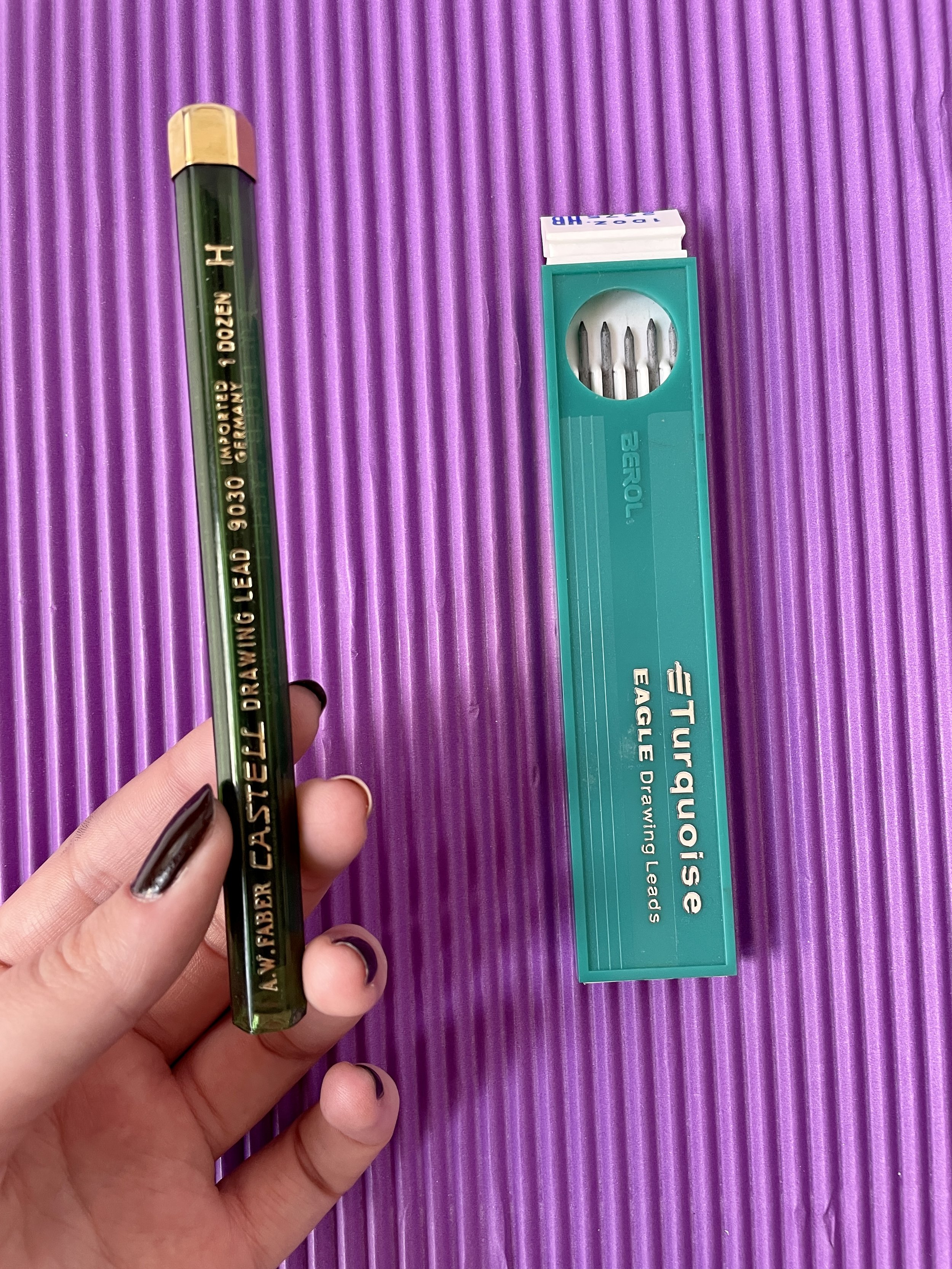 Drawing Lead