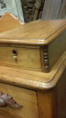 Five-drawer dresser