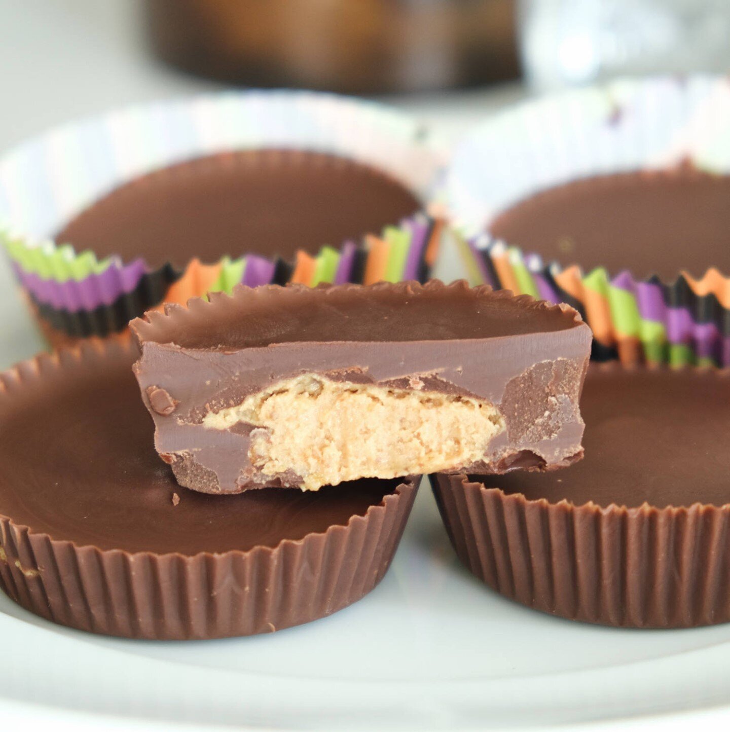 #WorldVeganDayChallenge - Day 16⁠
Category: Vegan Food⁠
⁠
Easy Vegan Peanut Butter Cups!⁠
⁠
🙌 Only 4 ingredients! 🙌⁠
⁠
And in case you&rsquo;re wondering if you&rsquo;ll miss those other &lsquo;peanut butter cups&rsquo; when you #govegan - NO Way! 