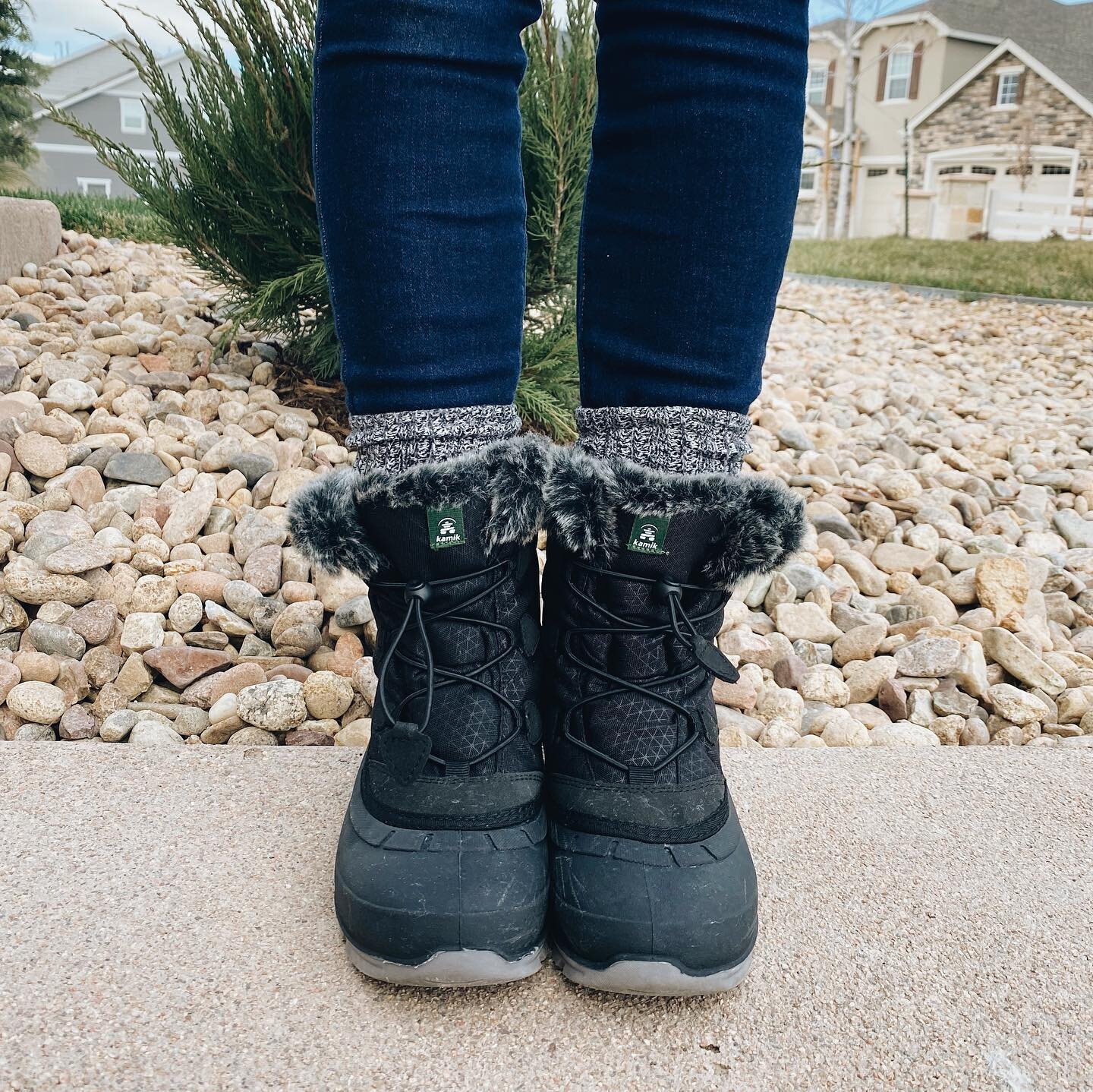 #WorldVeganDayChallenge Day 5⁠⠀
Category: Vegan Fashion⁠⠀
⁠⠀
❄️ Vegan Winter Boots! 🥾⁠⠀
⁠⠀
&lsquo;Going vegan&rsquo; not only means leaving animals off your plate but also means leaving them out of your closet.⁠⠀
⁠⠀
#noleather #nowool #nosilk #nodow