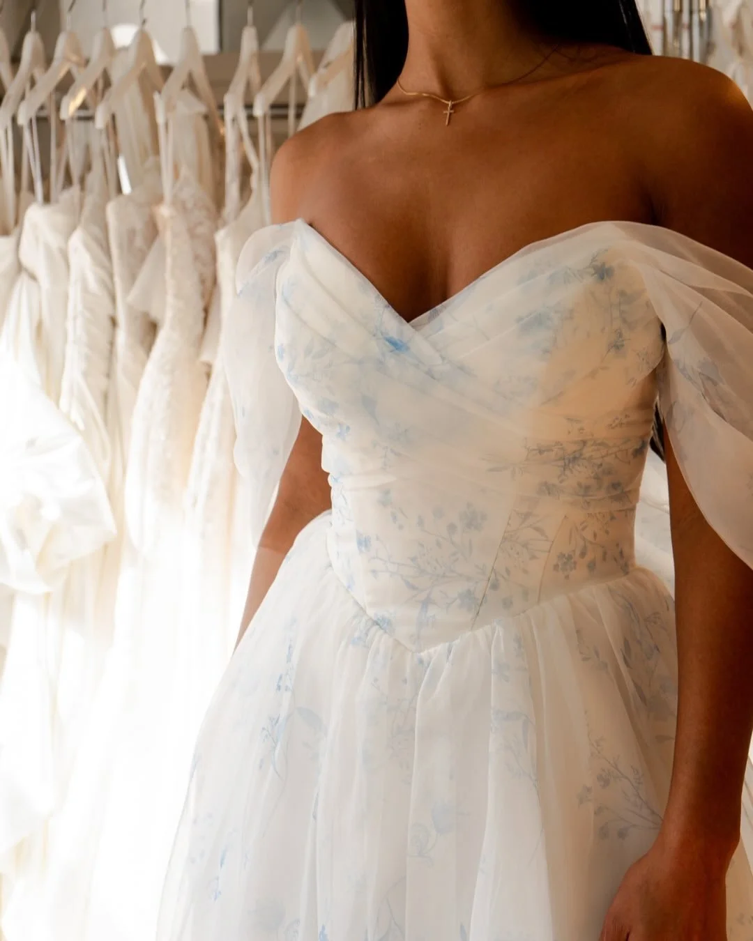 Maybe you can be your something blue! 💍 

A little pop of color and printed florals might just be the romantic touch you are looking for. 💙

Spring brides, are you trying on SY8215 by @stellayork at your shopping appointment?? 

#SpringWedding #Spr