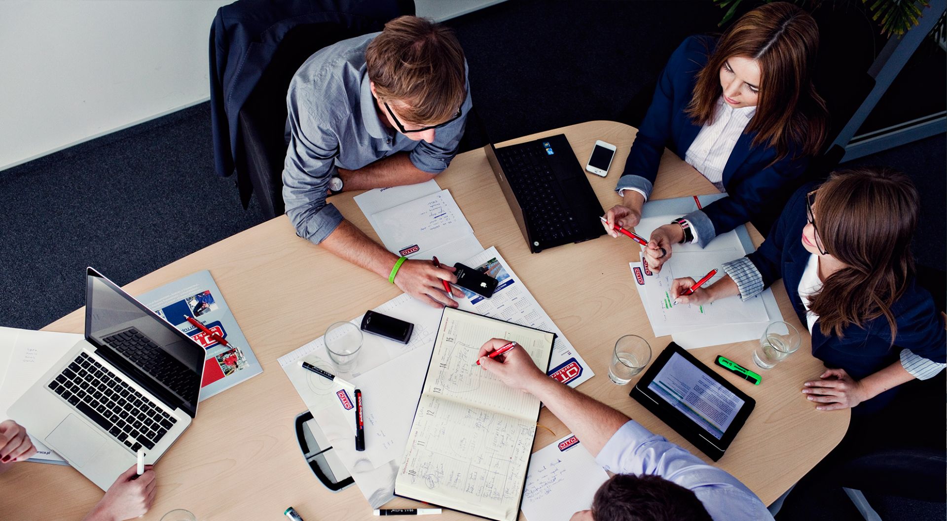 employers-working-for-otto-work-force-at-the-office-1920x1057.jpg
