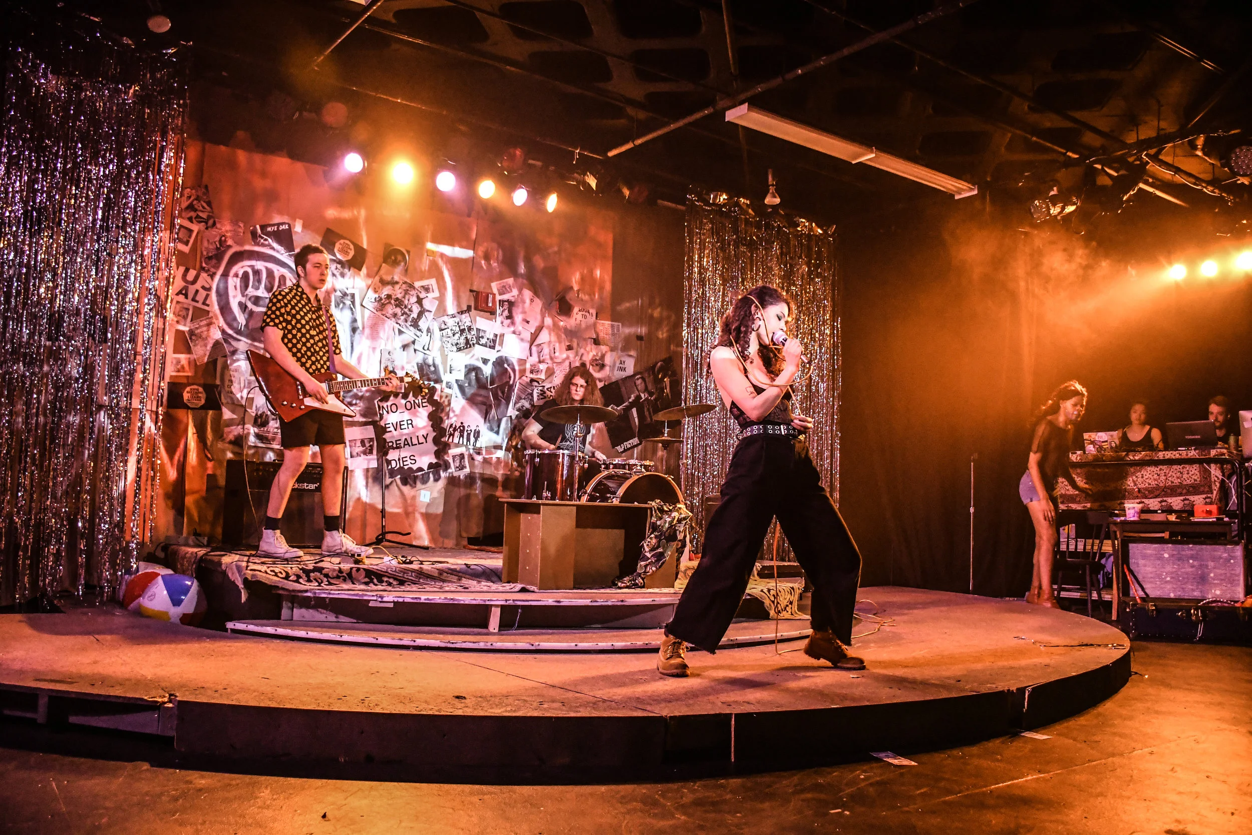 KIL Claps Back, directed by Línda Vanessa Perla. Photo by Emma Barron.