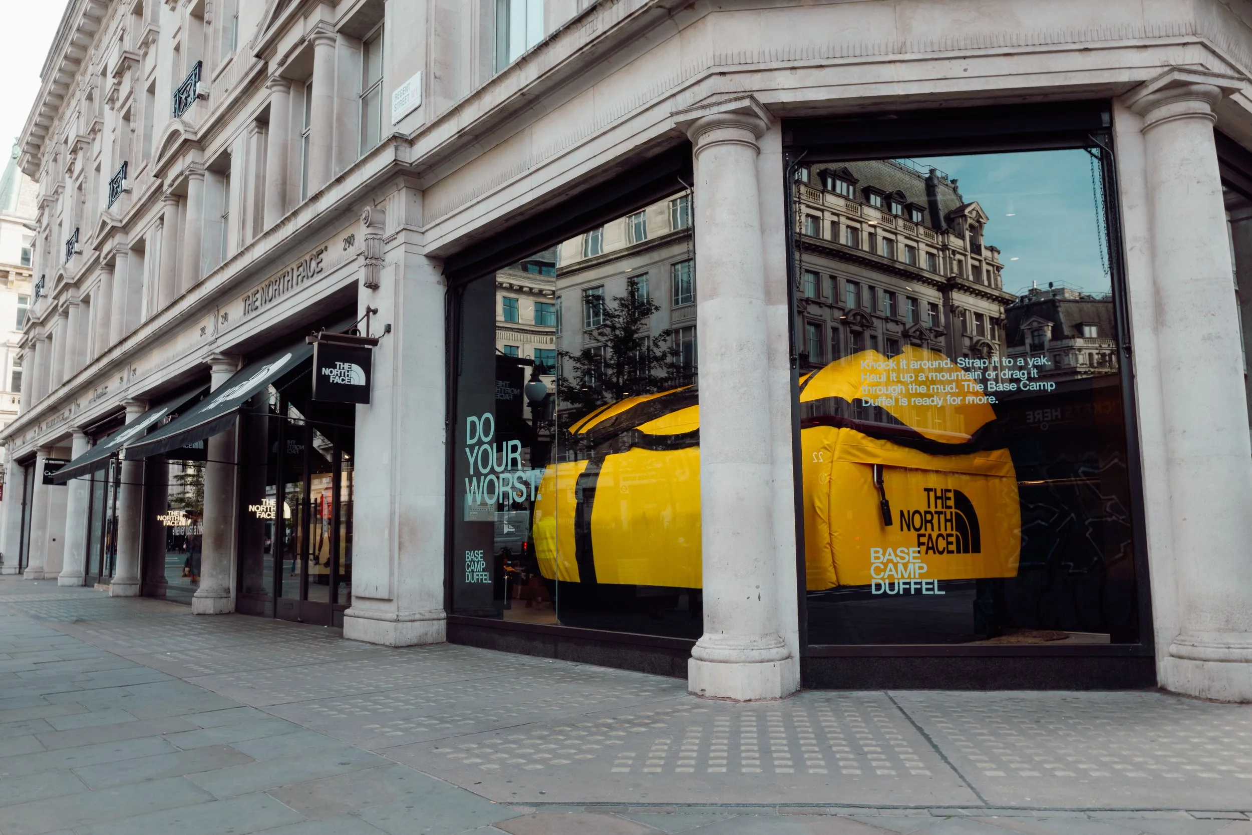 TNF_DuffleBag_regentstreet_01-6.jpg