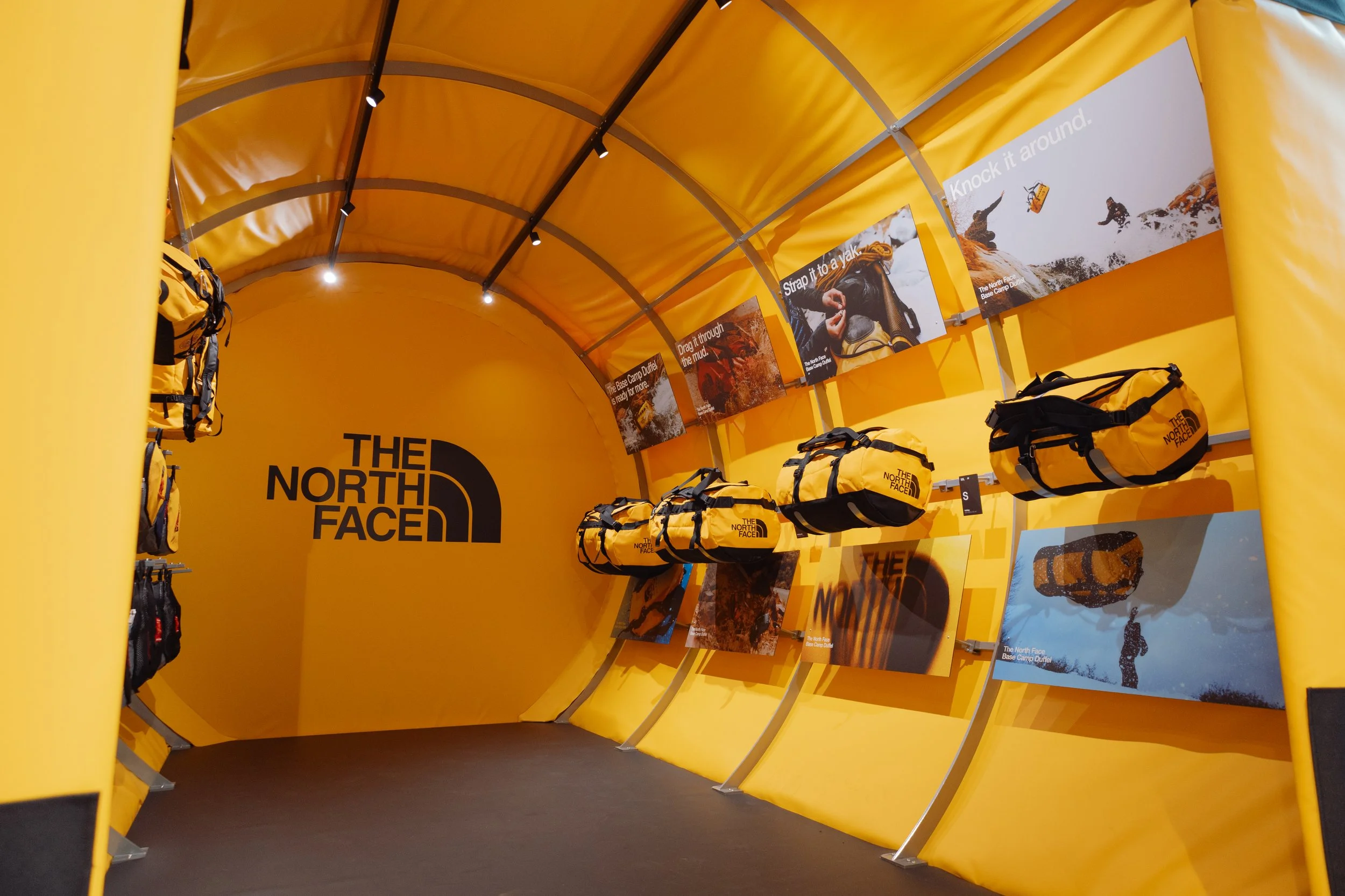TNF_DuffleBag_regentstreet_01-31.jpg