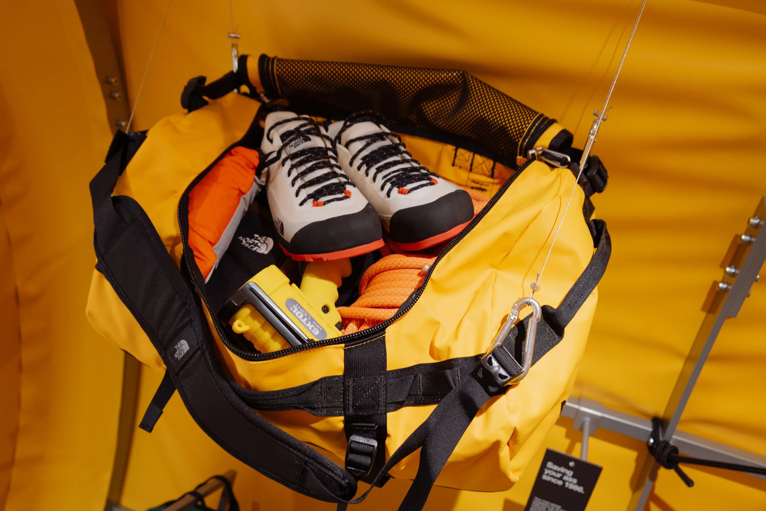 TNF_DuffleBag_regentstreet_01-33.jpg