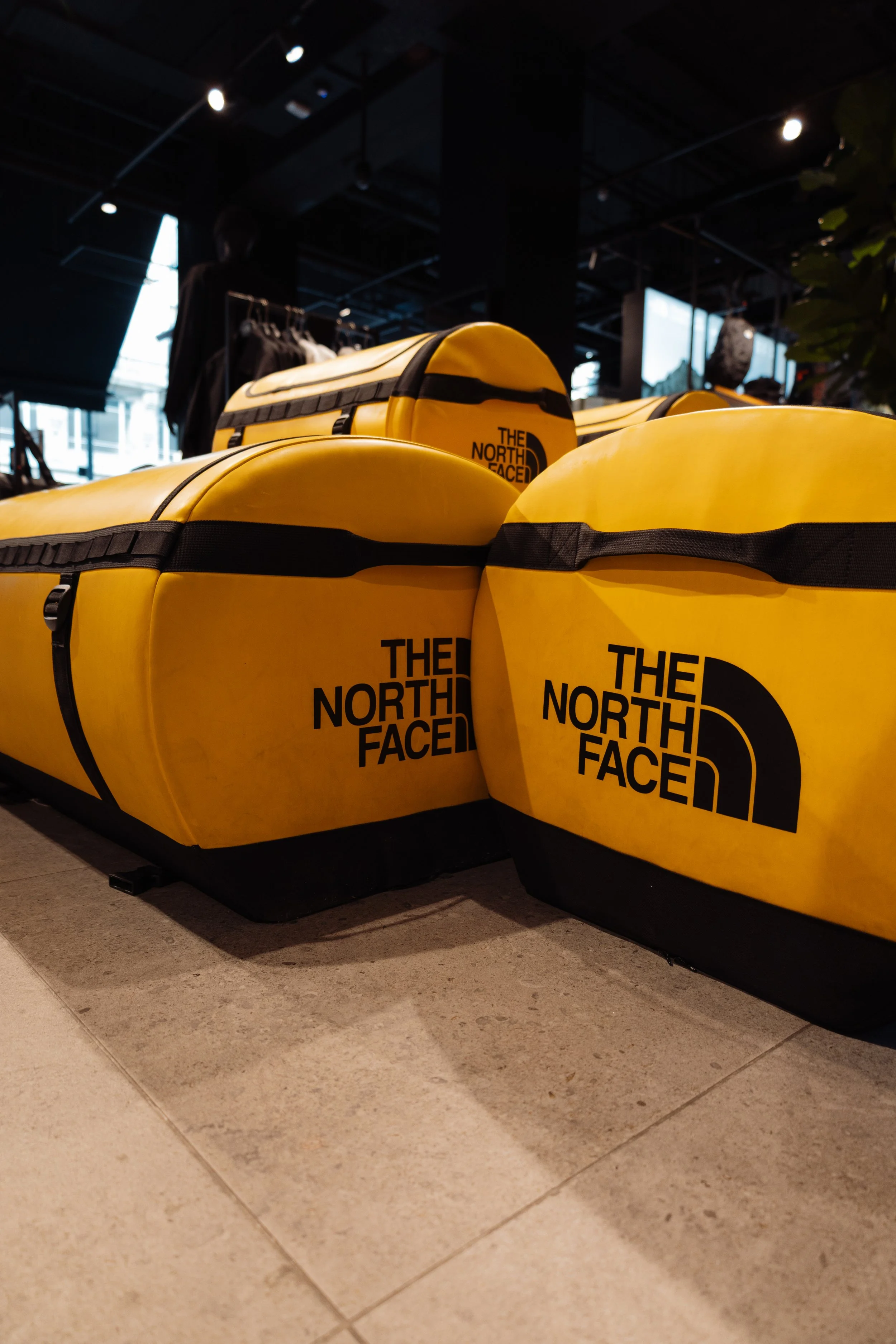 TNF_DuffleBag_regentstreet_01-40.jpg