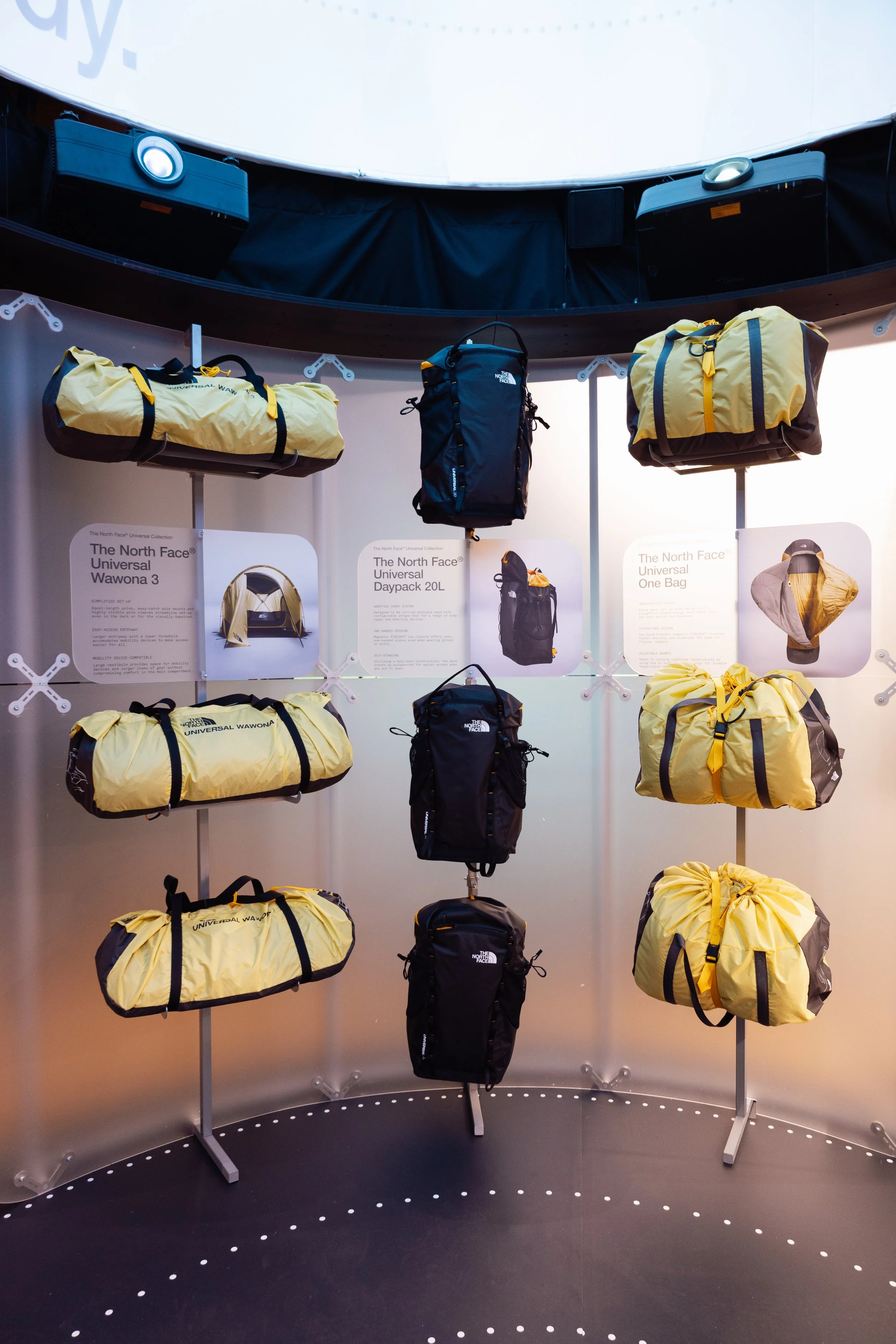 TNF_DuffleBag_regentstreet_01-56.jpg