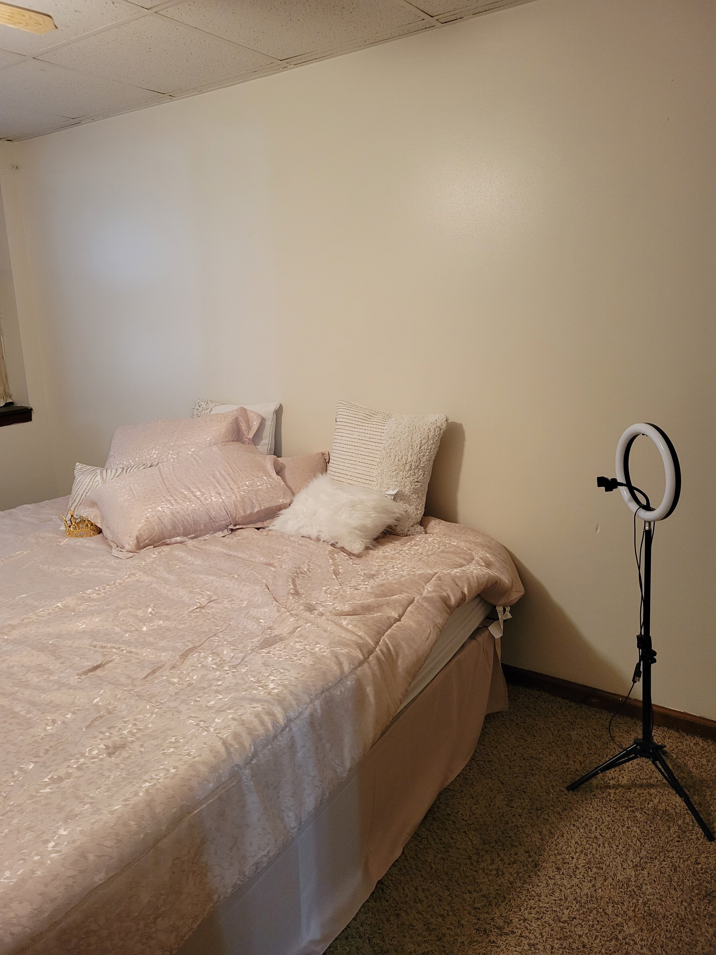 Bedroom before 1.jpg