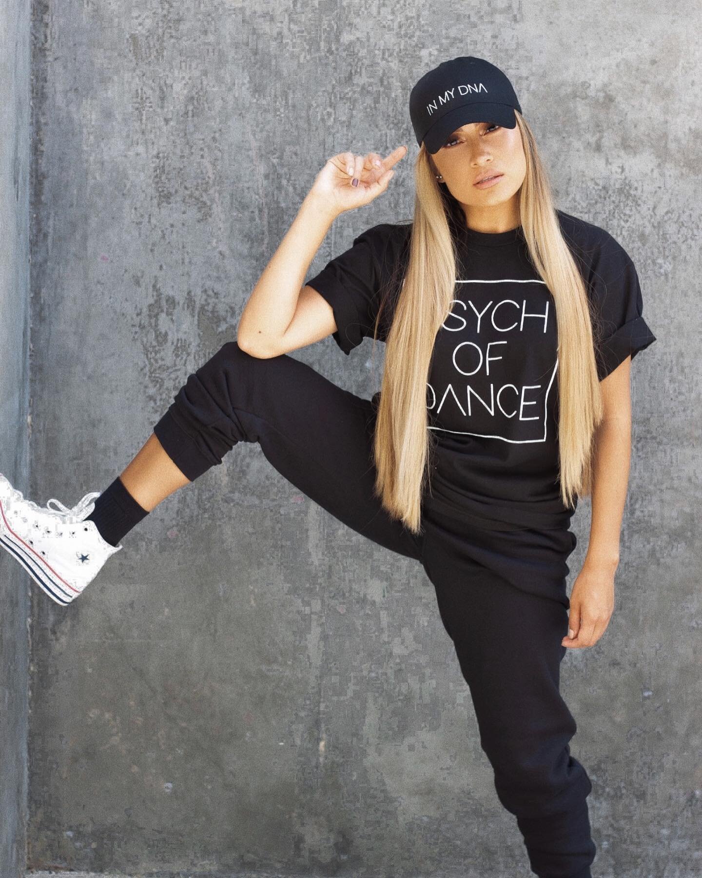 you can now invest in yourself for the @psych_ofdance guiDANCE virtual program⁣
⁣
🔛 i am excited to announce Psych of Dance guidance program for 2021 applications are now OPEN!⁣ grab your spots now- spots fill up quickly. 
⁣
☑️ Psych of Dance Guidan