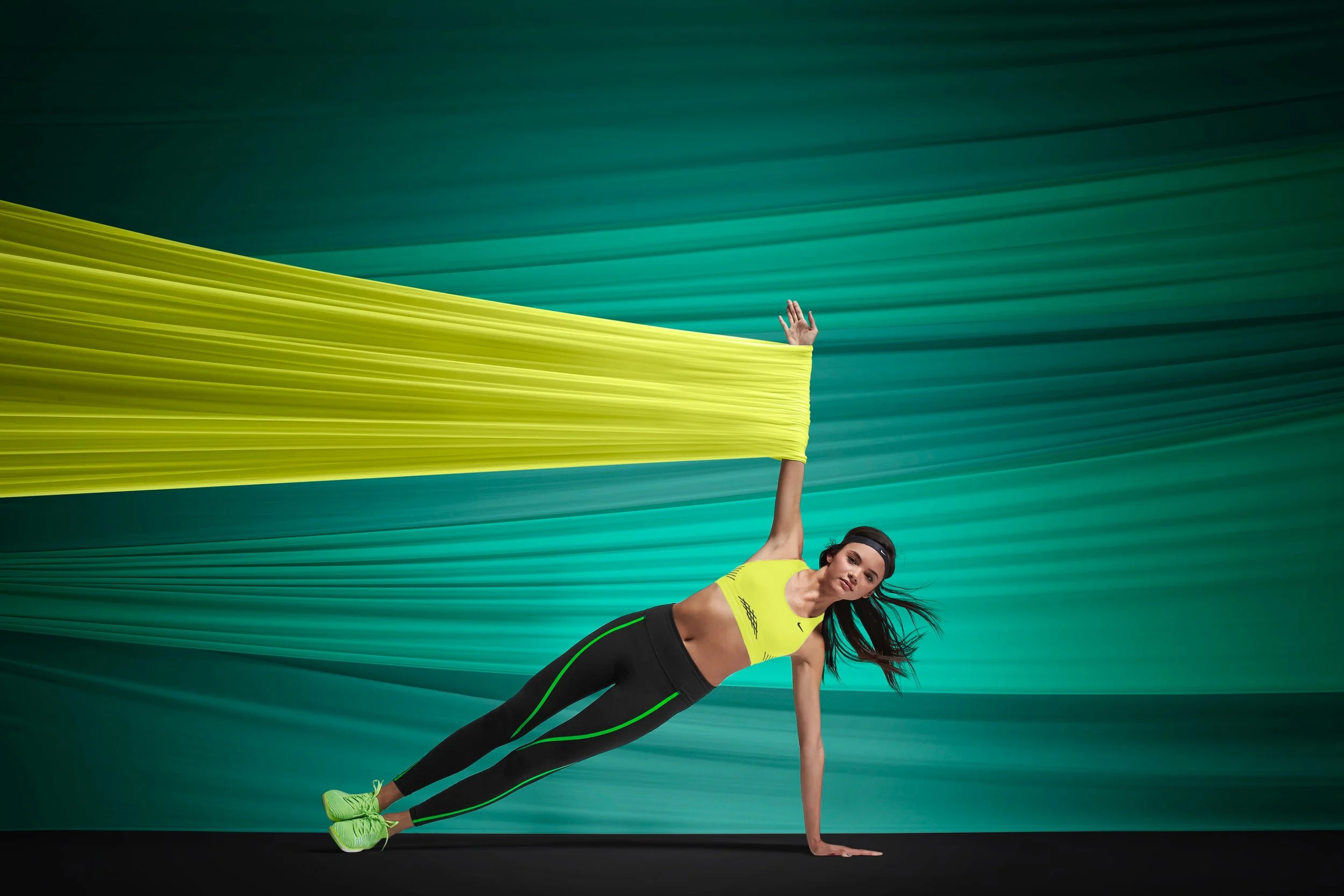 FA16_AF_Hypernational_Stretch_Look_05_1580.jpg