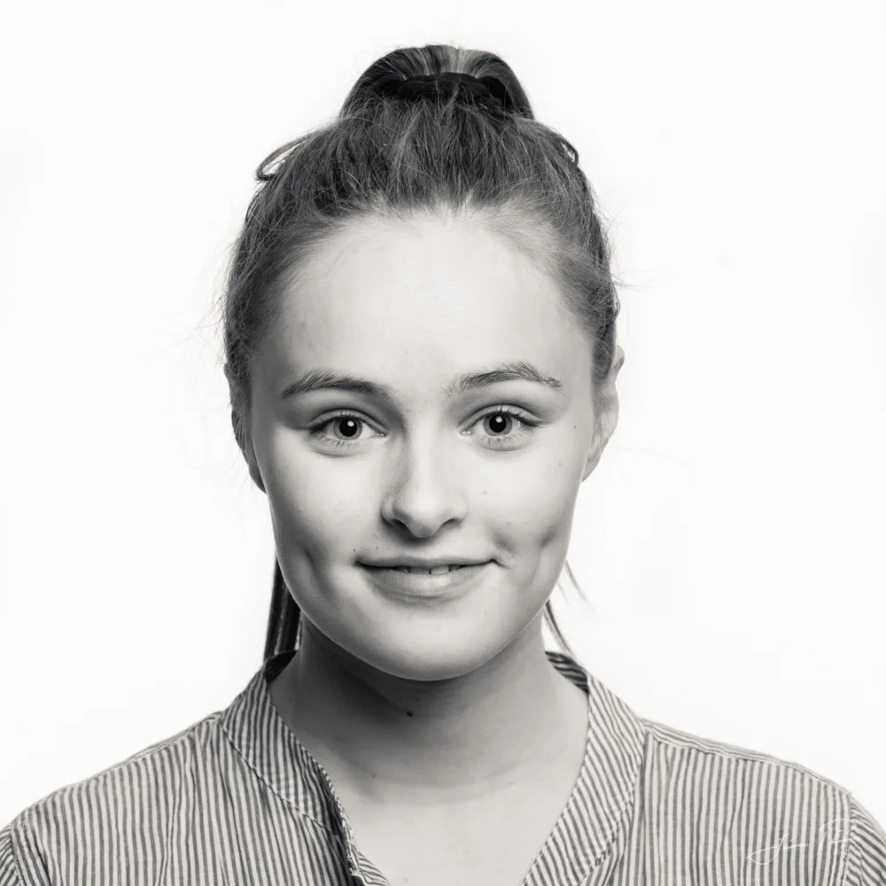 Portrett á hvítum bakgrunni