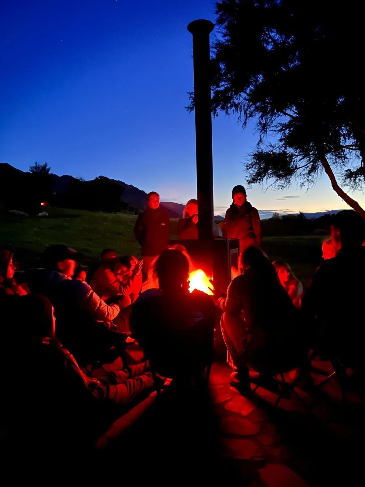 Our New Zealand Fall 2026 program covered a lot of ground this quarter, but these final photos come from the last leg of the journey. In the closing weeks, students spent time in Fiordland National Park for lectures and fieldwork, hiked to alpine lak