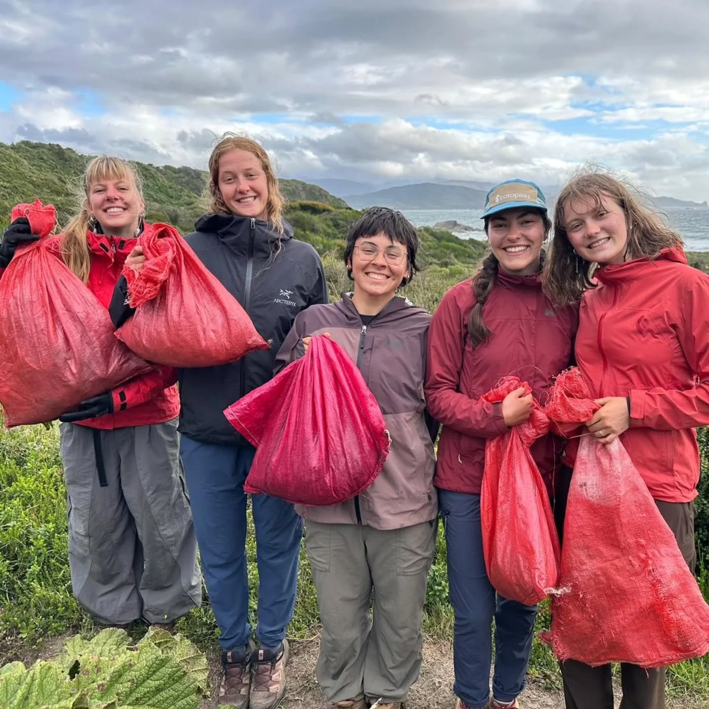 While students on our programs are given opportunities to dive deep into complex, meaningful research topics and field work, we also take time getting our hands dirty to perform small but impactful environmental efforts. Each of these photos reflects