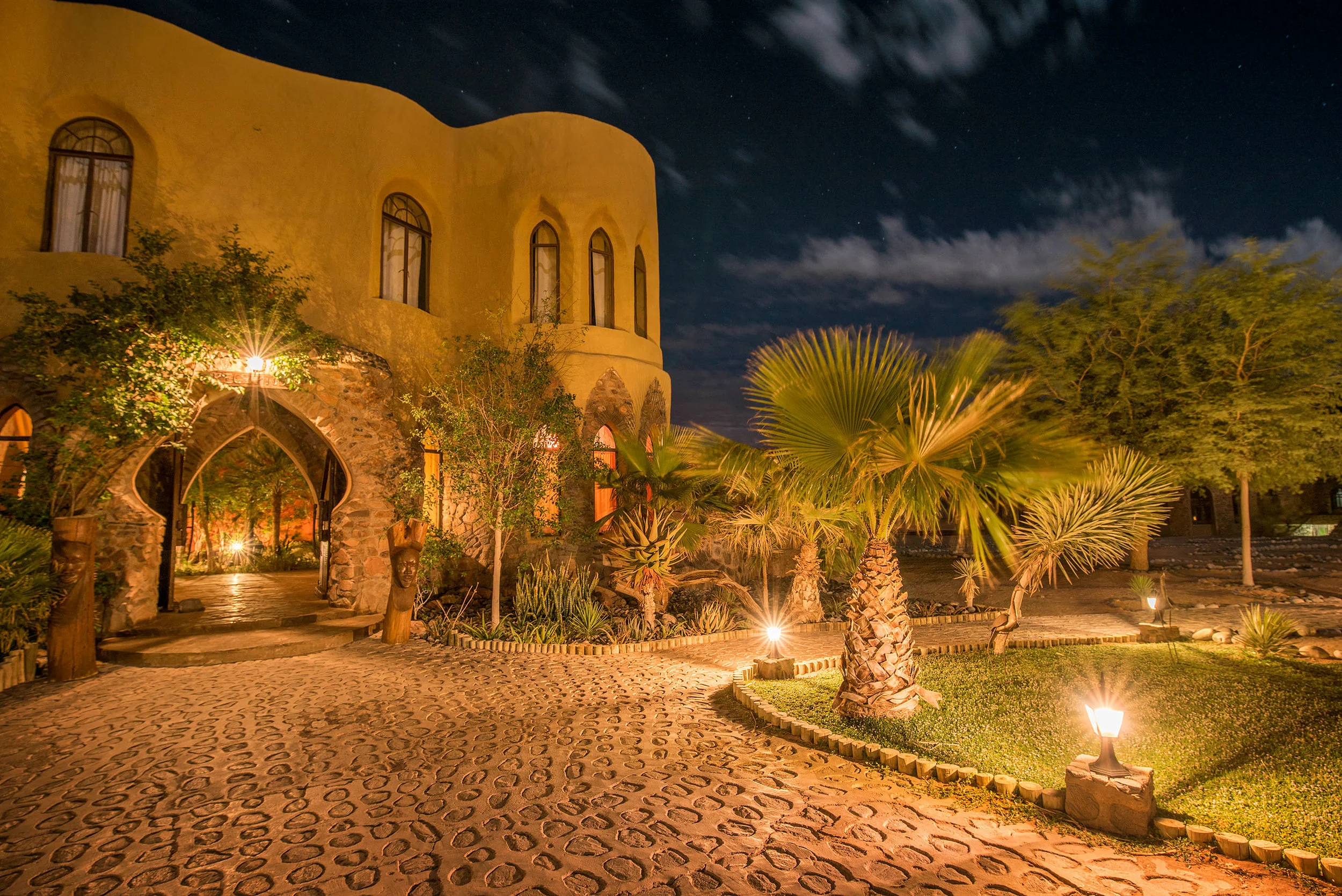 The reception area of Le Mirage Resort.