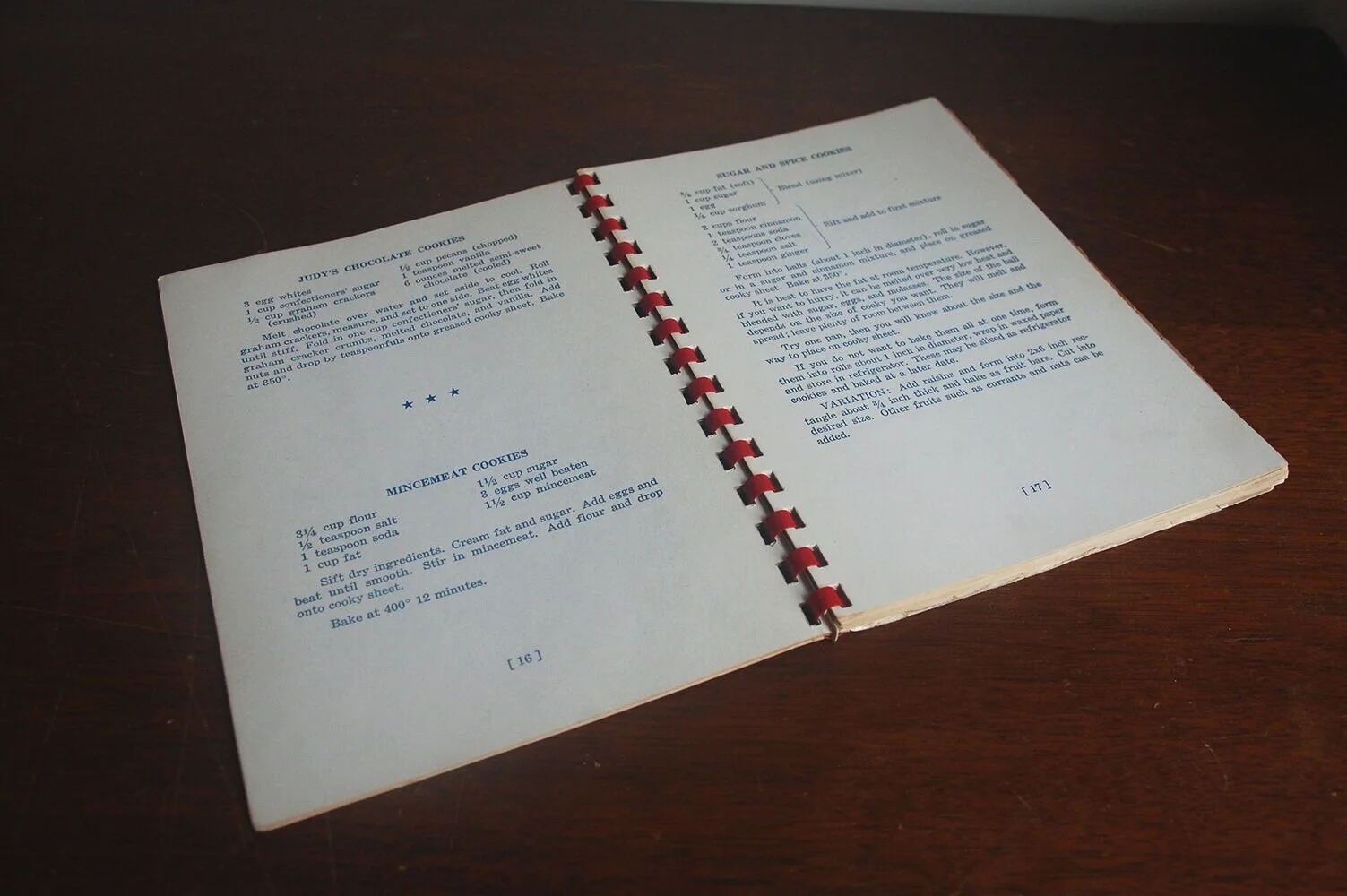 The form was borrowed from cheaply produced kitschy cookbooks in general, but I found inspiration in this booklet in particular. The blue printing and red comb binding are so simple and familiar. Because comb binding is considered so unstable and ch…