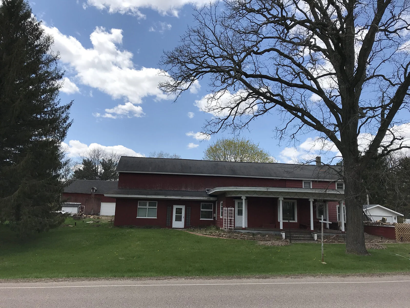 The homestead is in a town of under 200 people, with the Tomorrow/Waupaca River running right behind the property. It was originally an elder care facility, and in addition to hosting artist residencies, was a site for Air BnB and community gatherin…