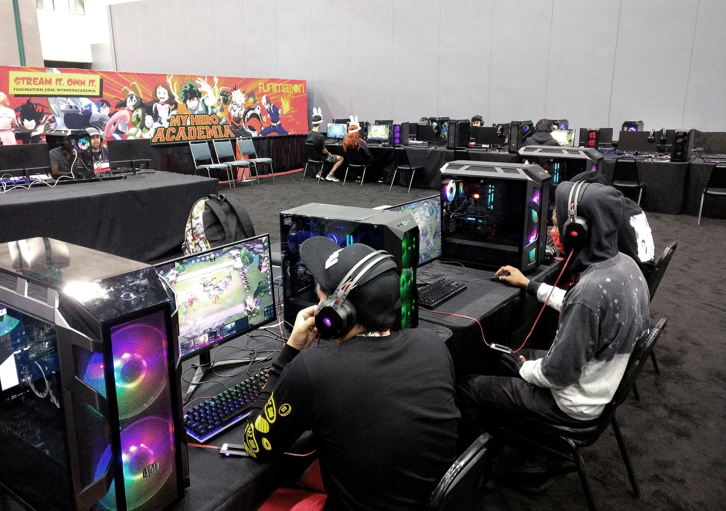 PC%2BArena%2BPeople%2B3.jpg