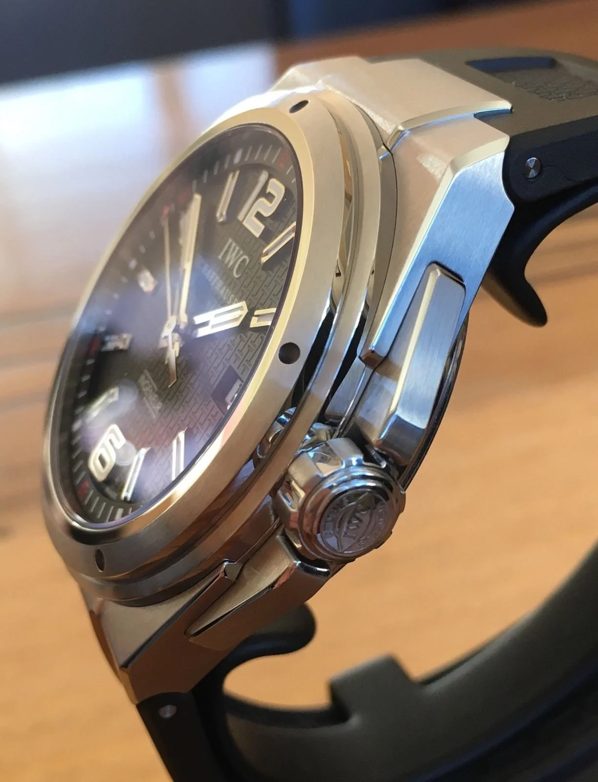 IWC Ingenieur Mission Earth IW323601 (6).jpg