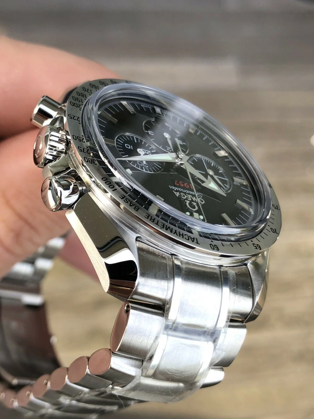 Omega Speedmaster Broad Arrow 1957 Co-Axial 321.10.42.50.01.001 - Brand new (3).jpg