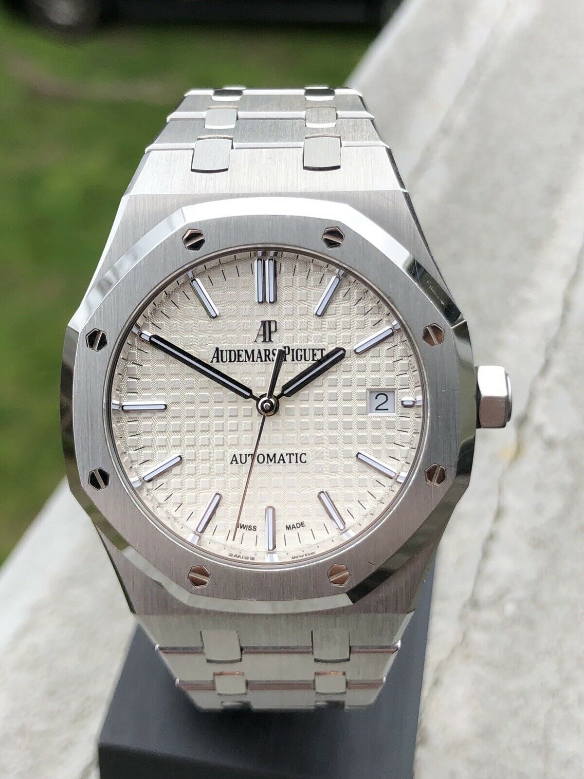 Audemars Piguet Royal Oak 15450ST Silver - 2015 with box and papers (1).jpg