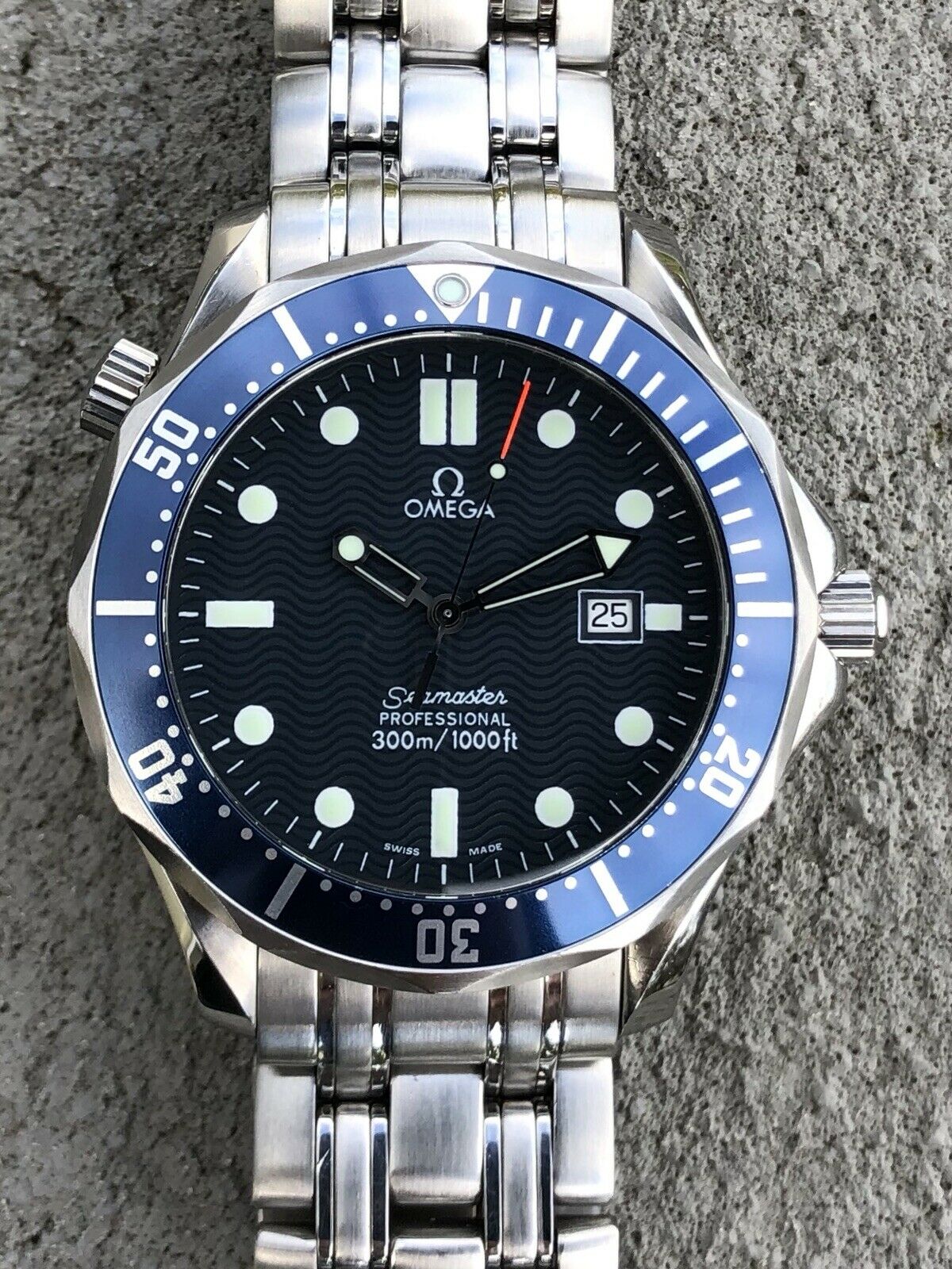 Omega Seamaster 300M 2541.80 41mm quartz - 1998 (1).jpg