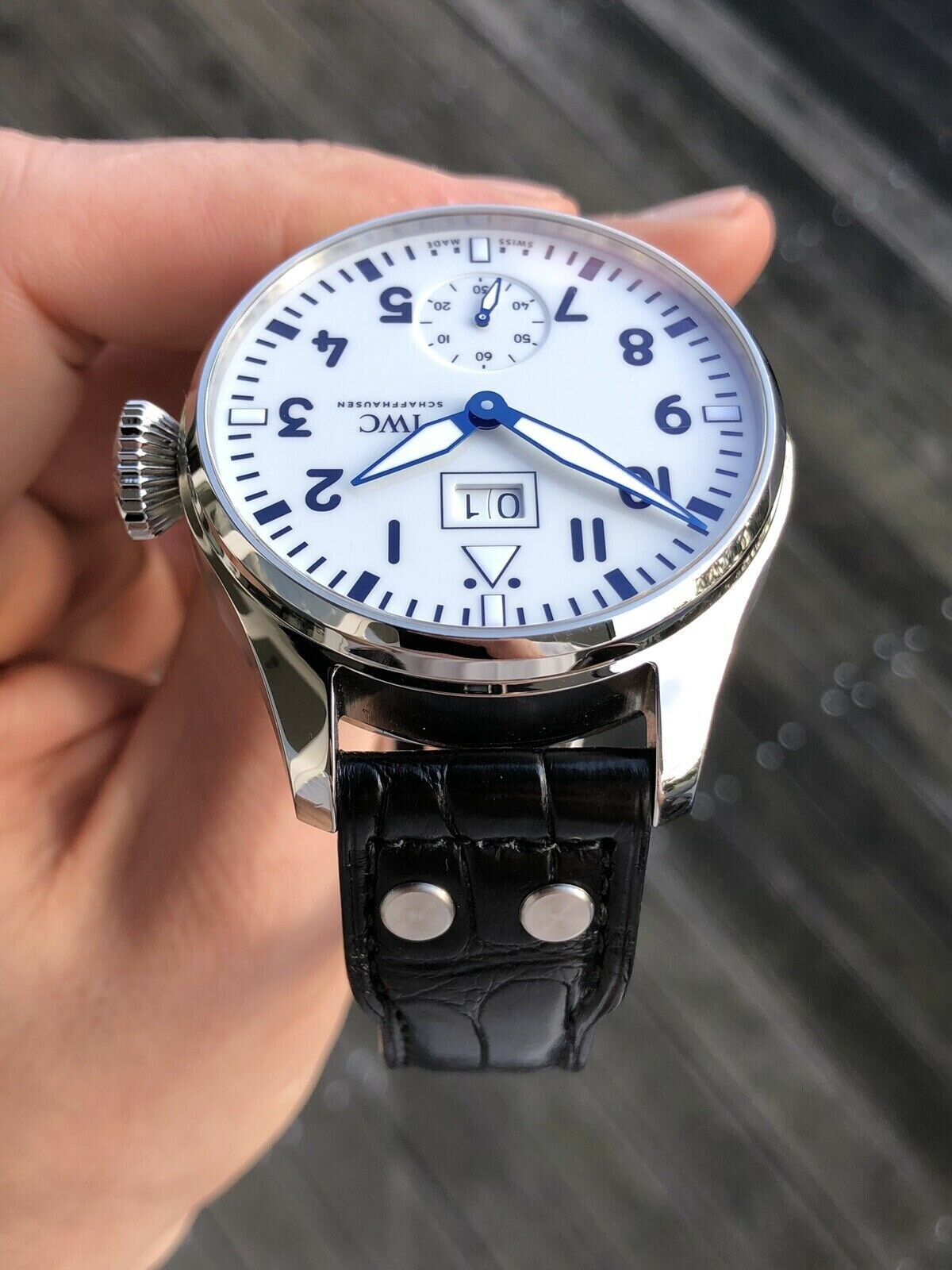 IWC Big Pilot Edition 150 Years Big Date LE IW510504 - 2018 Watch Vault 08.jpg