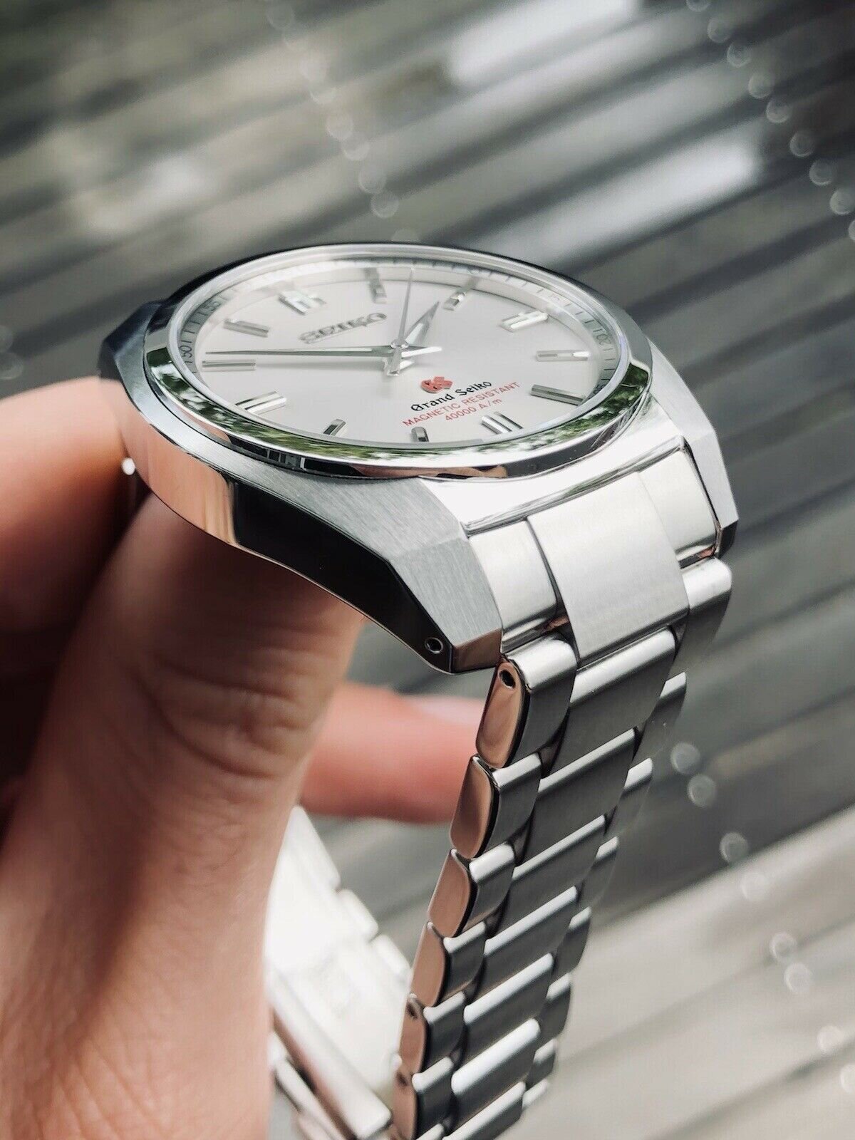 Seiko Grand Seiko 9F Quartz SBGX091 - 2015 Watch Vault 04.jpg