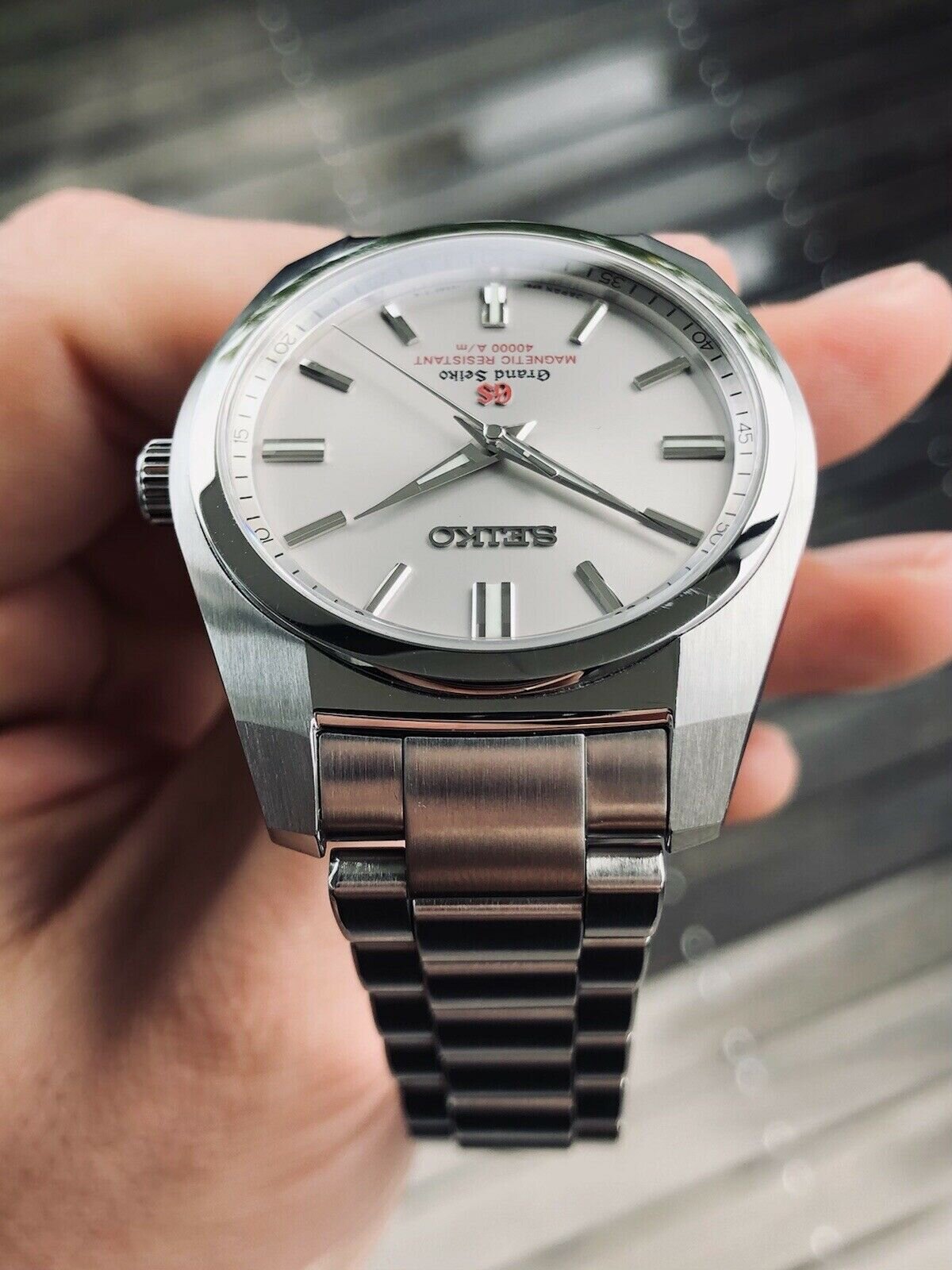 Seiko Grand Seiko 9F Quartz SBGX091 - 2015 Watch Vault 08.jpg