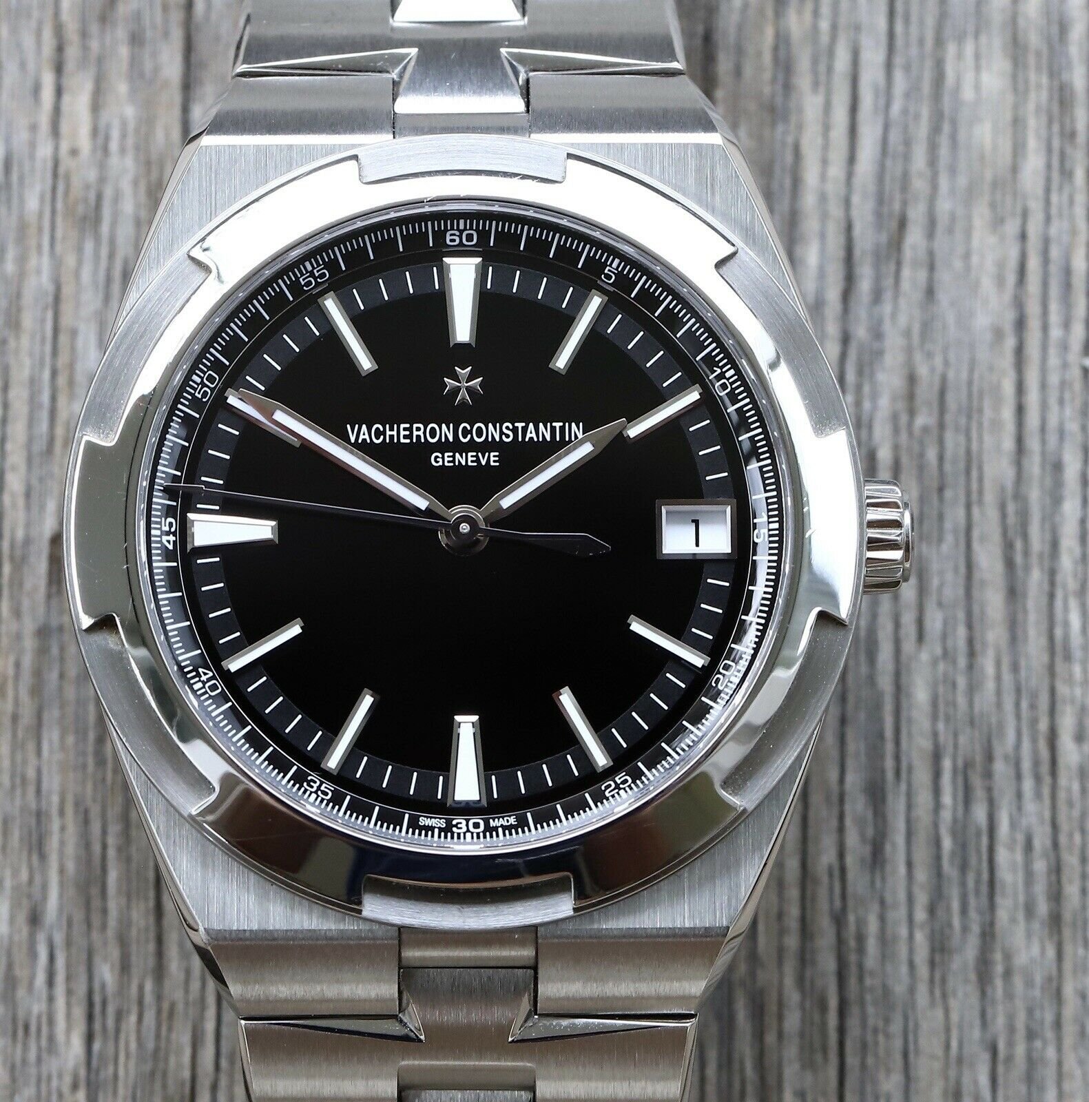 Vacheron Constantin Overseas 4500V110A-B483 Black Dial - 2020 Watch Vault 01.jpg