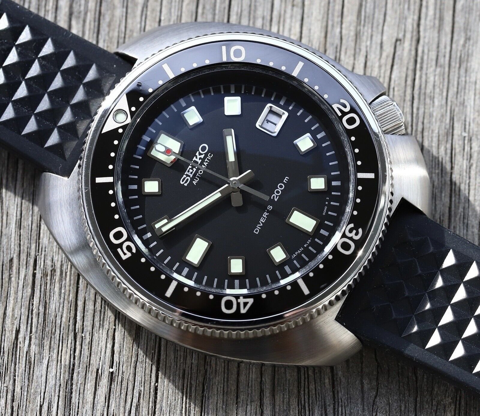 Seiko Prospex 'Willard' Re-issue SLA033J1 - 2020 Watch Vault 02.jpg