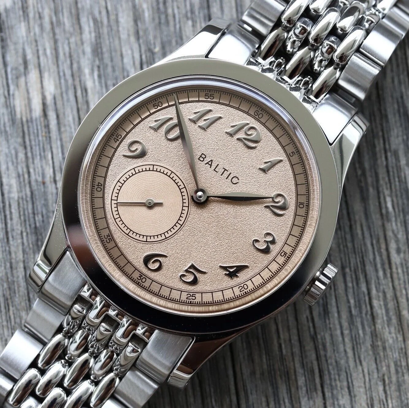 Baltic MR01 Salmon 2022 — WATCH VAULT