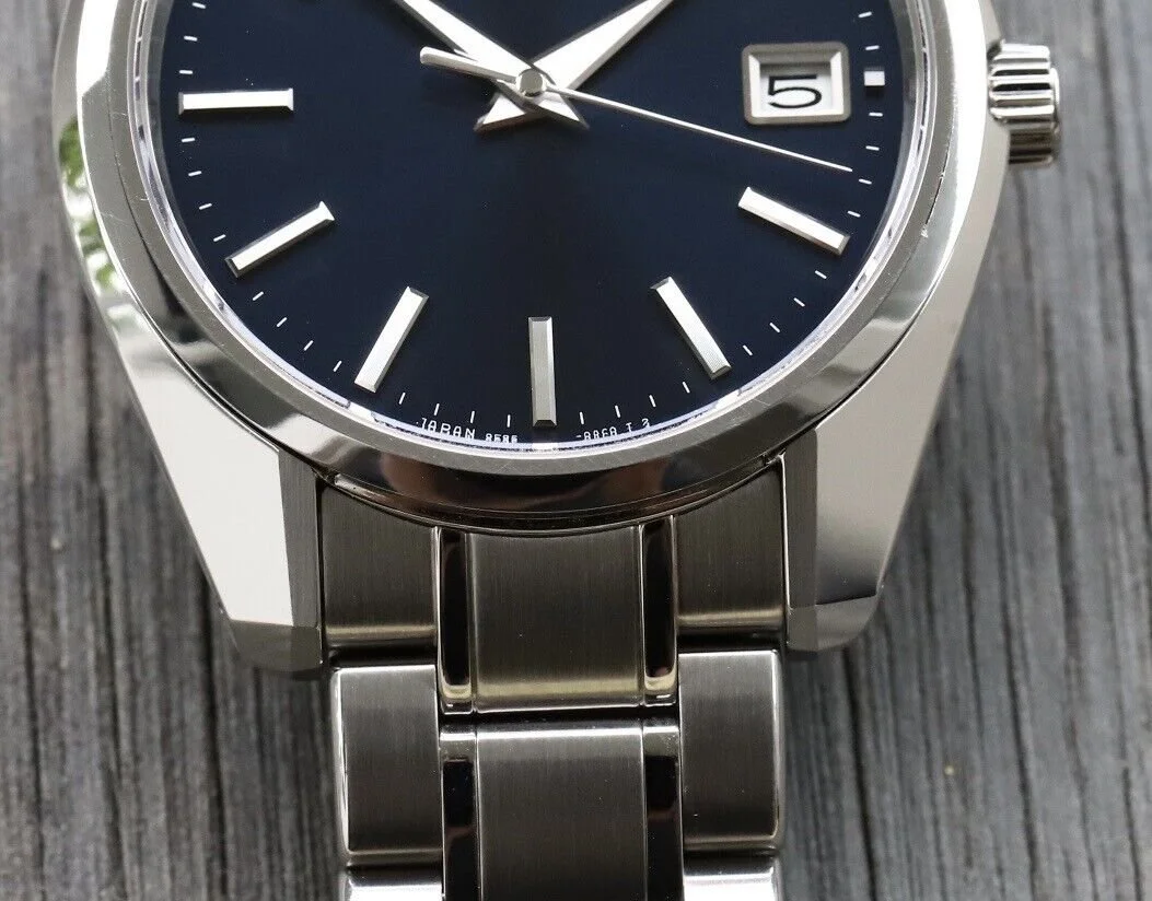 grand-seiko-heritage-quartz-sbgp005-2022-watch-vault